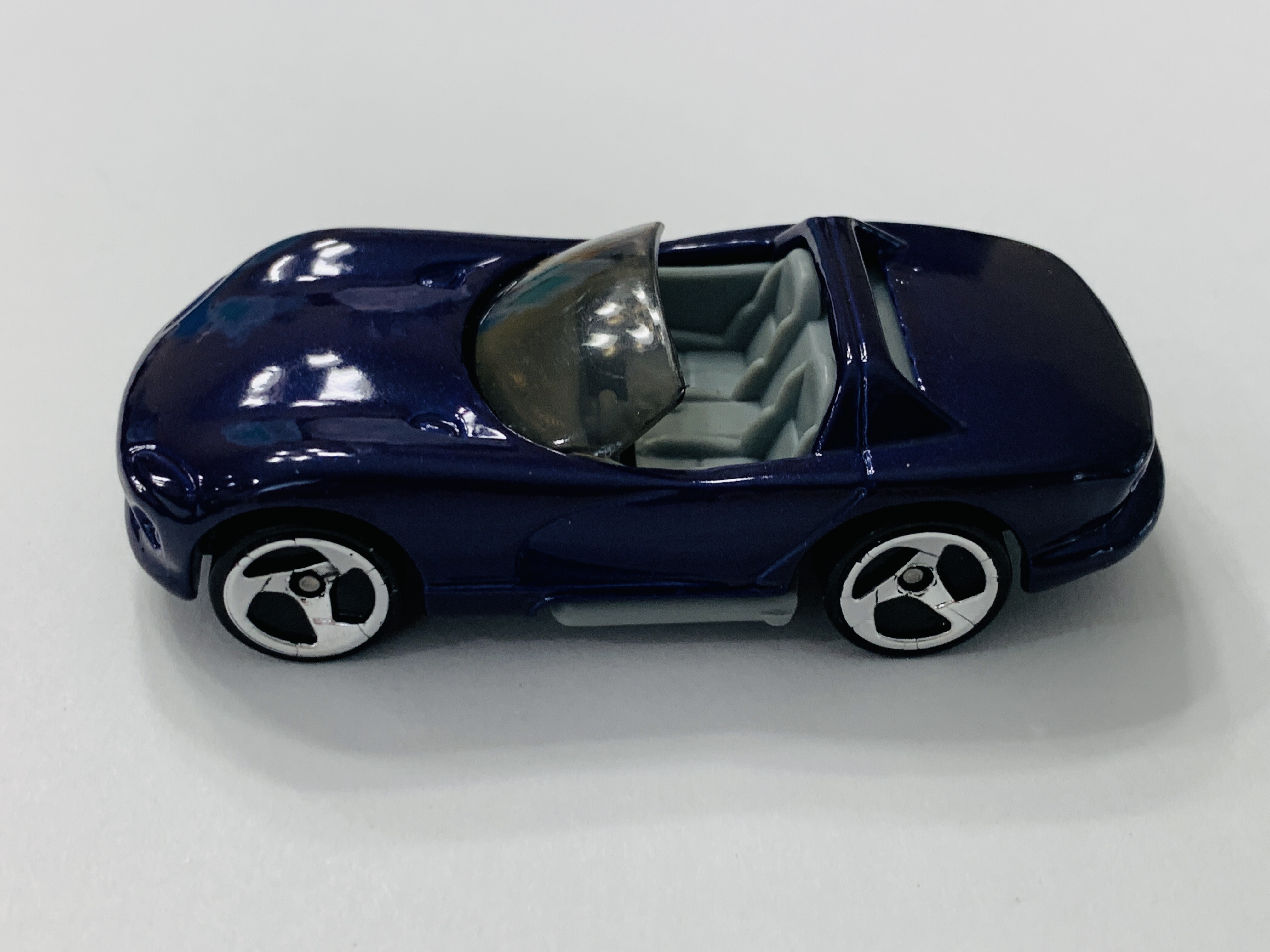 Hot Wheels Dodge Viper R/T 10