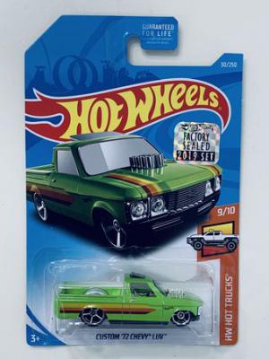 9510D-Hot-Wheels-2019-Factory-Set--30-Custom--72-Chevy-Luv---Cracked-Blister