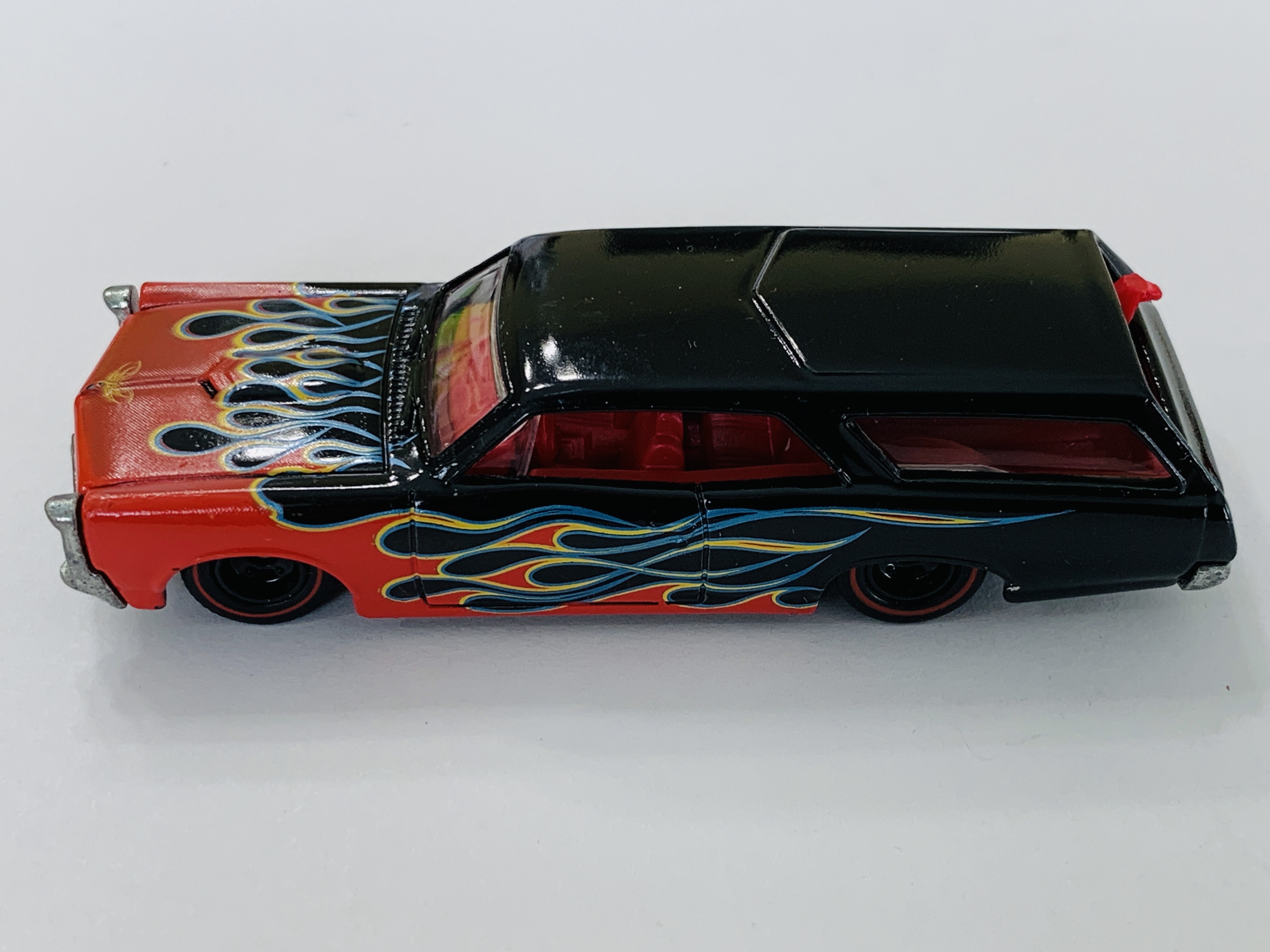 Hot Wheels Larry's Garage Custom '66 GTO Wagon Chase