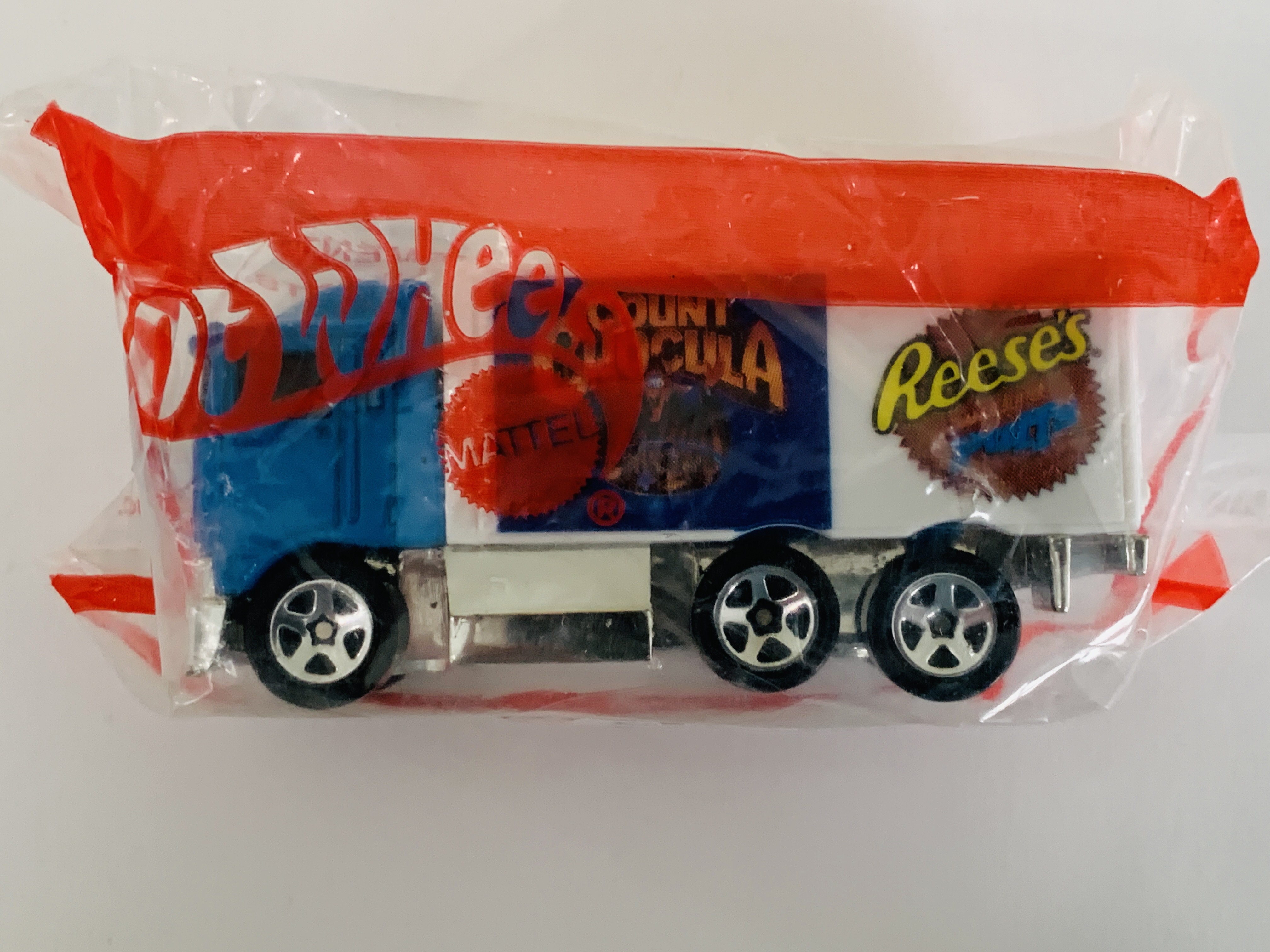 Hot Wheels Cocoa Puffs Hiway Hauler