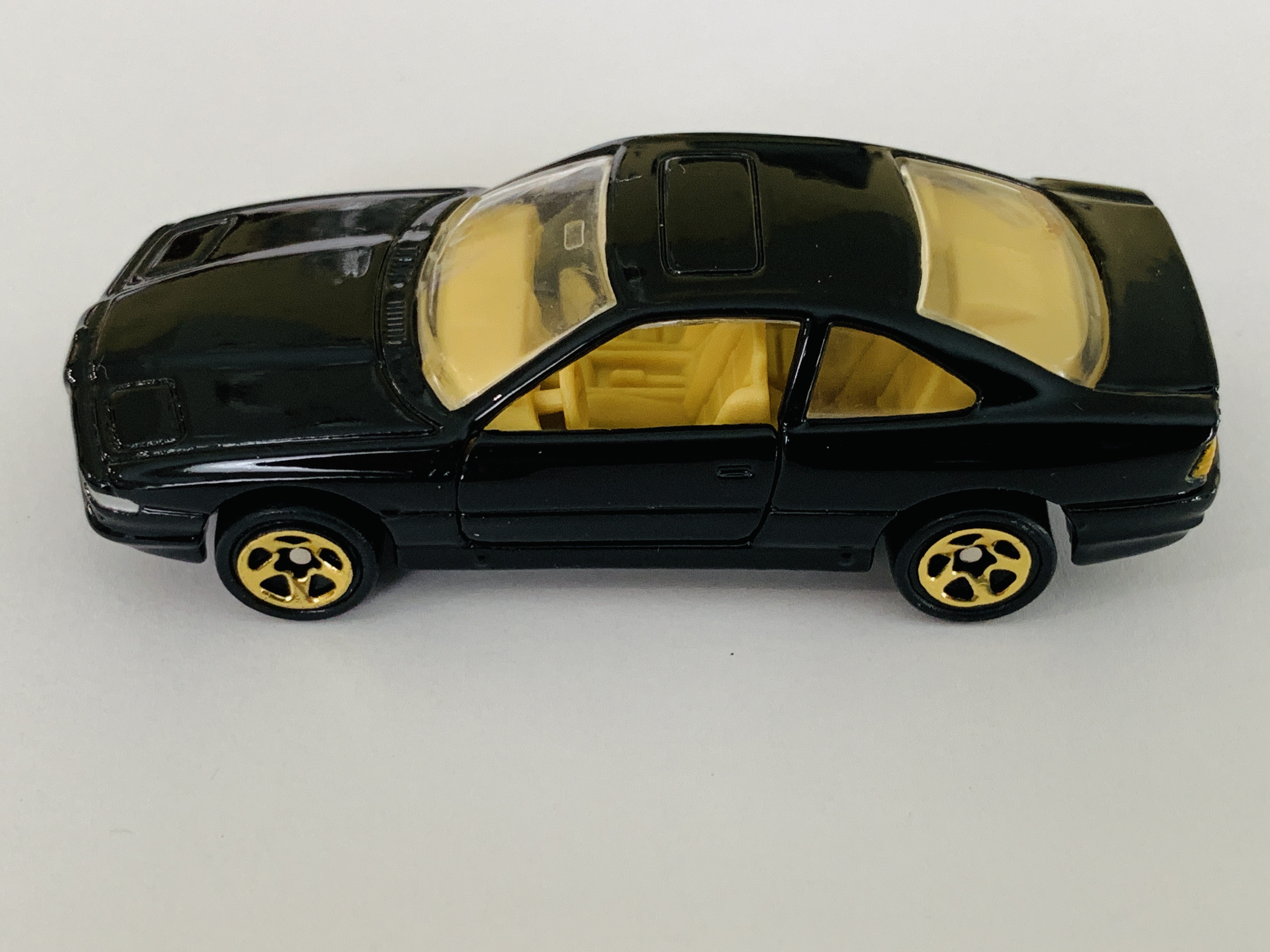 Hot Wheels FAO Schwarz Gold Series III BMW 850i