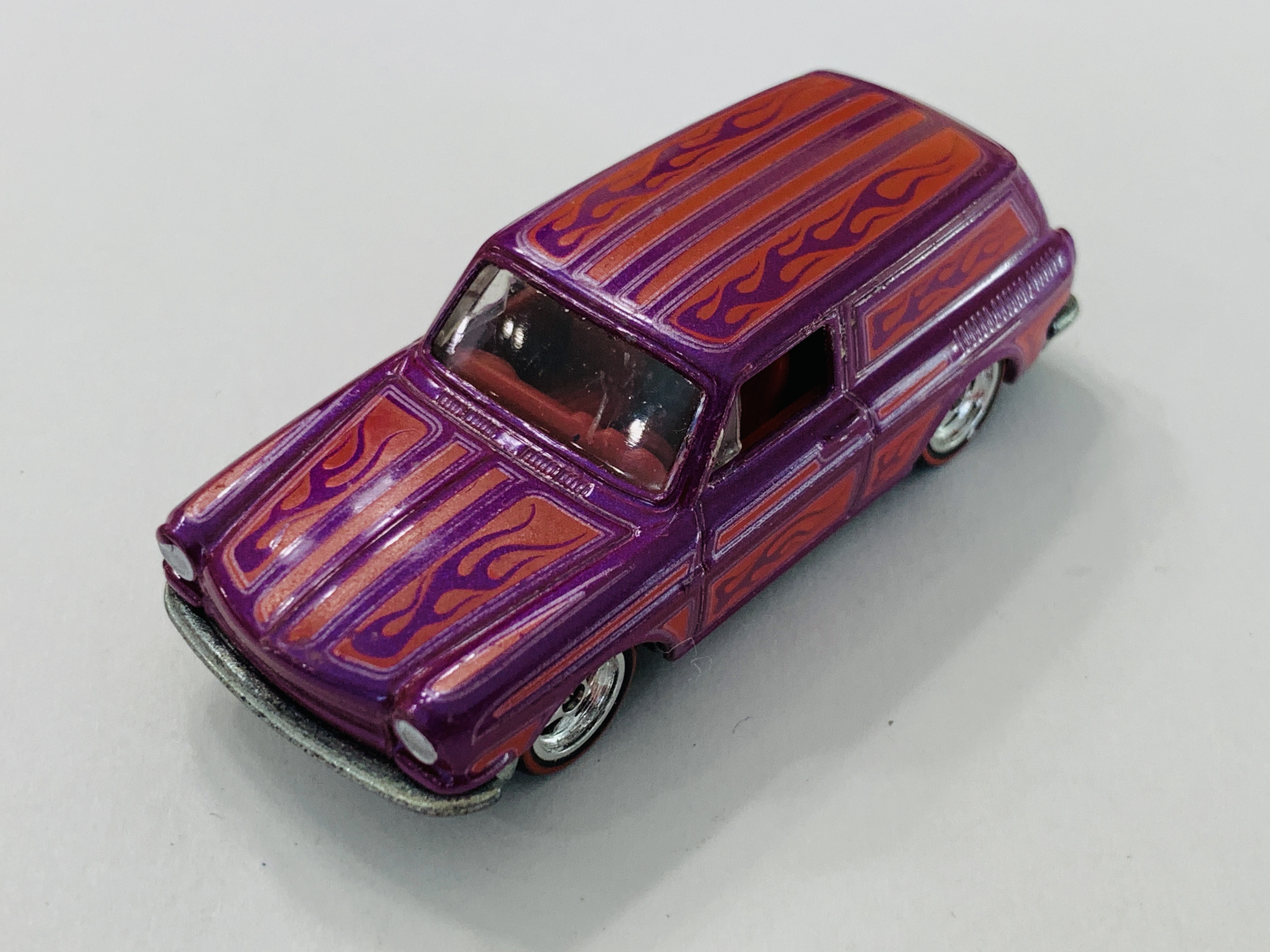 Hot Wheels Garage Custom '69 Volkswagen Squareback