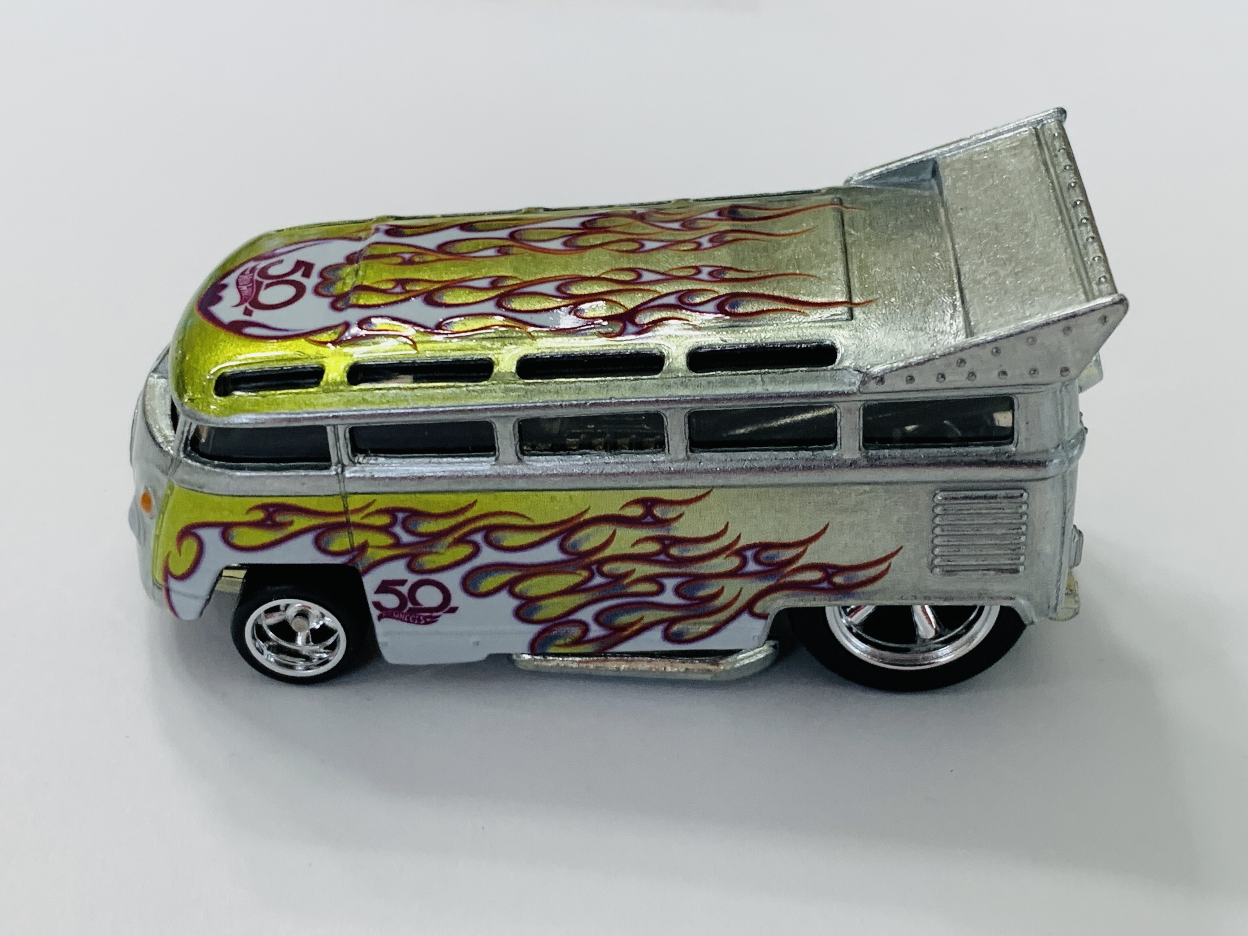 Hot Wheels 50th Favorites Volkswage T1 Drag Bus