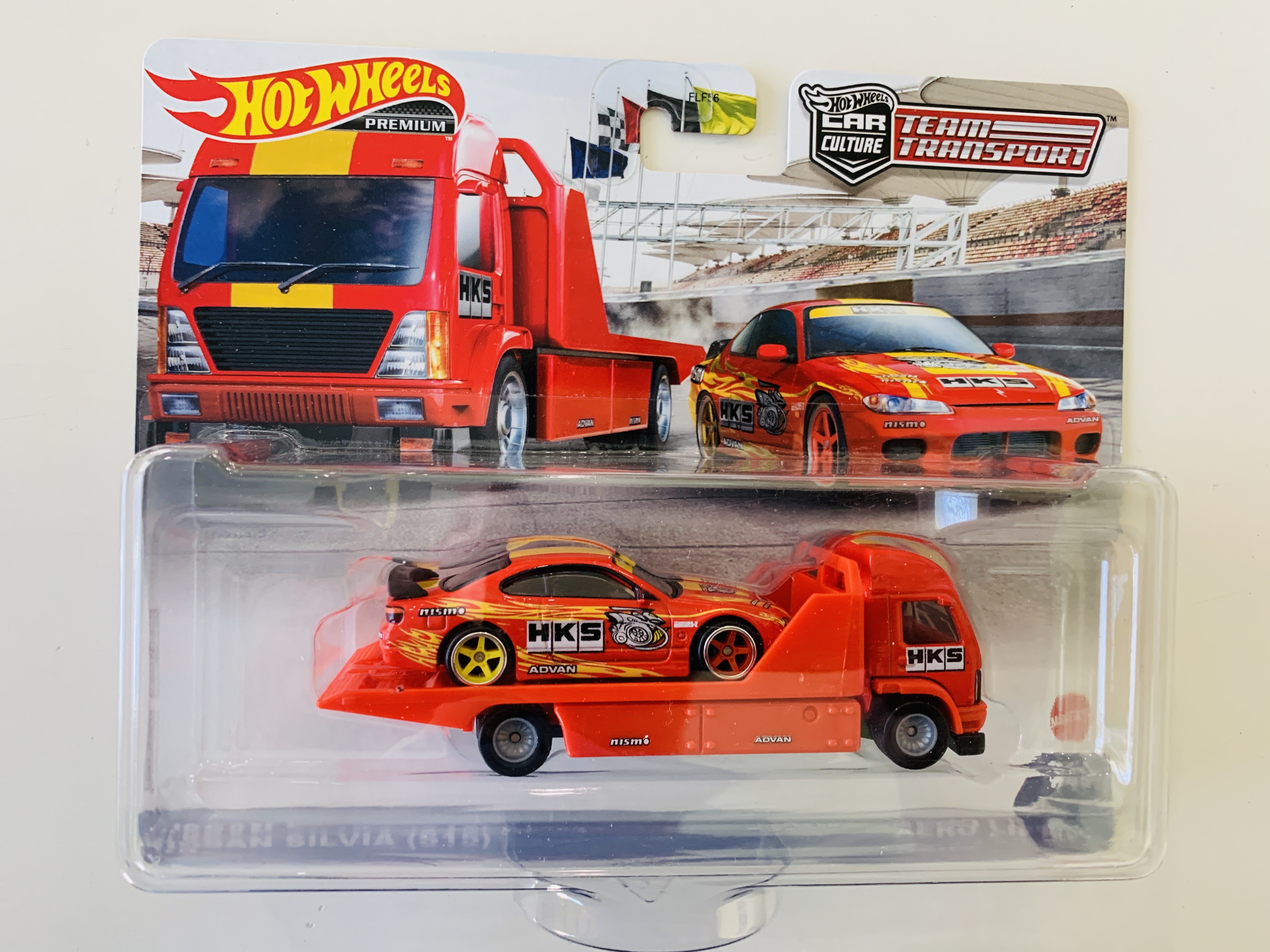 Hot Wheels Team Transport #40 Nissan Silvia (S15) / Aero Lift