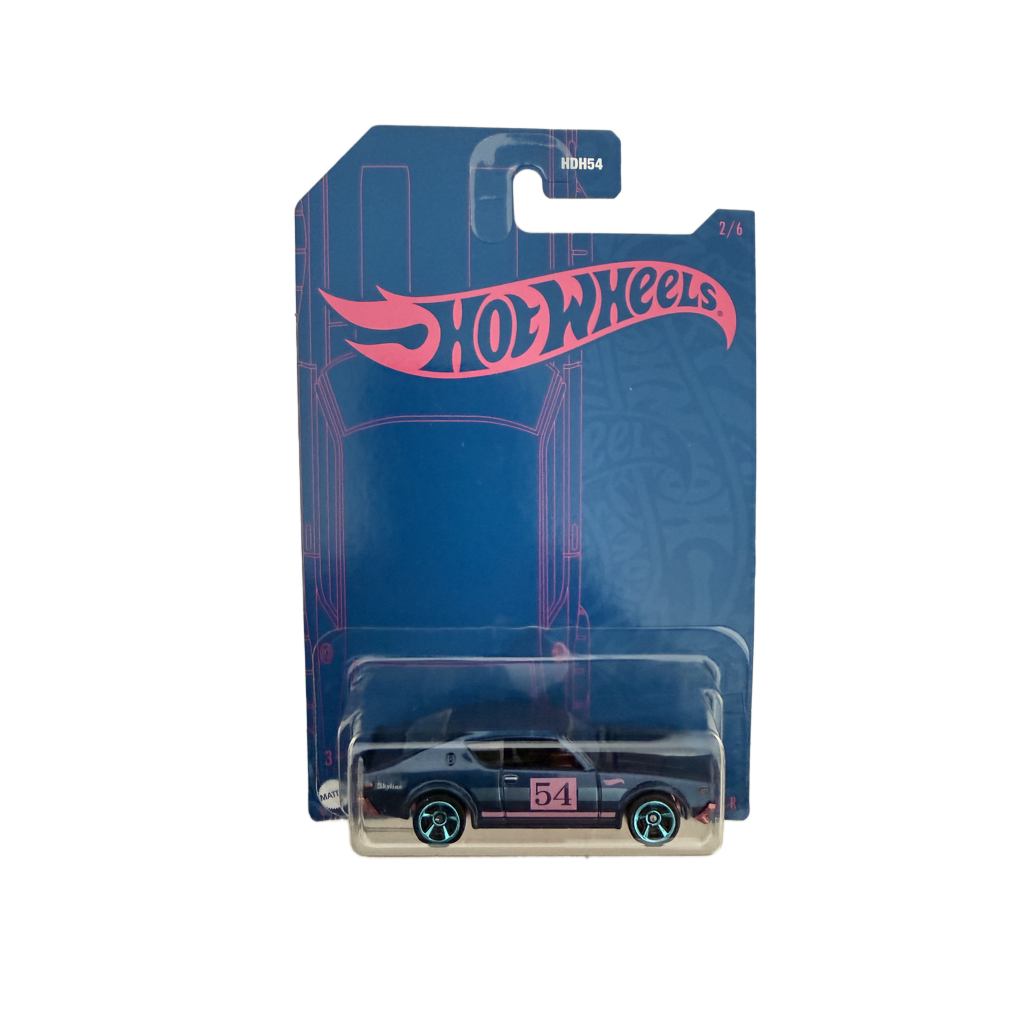 Hot Wheels 54th Anniversary Pearl & Chrome Nissan Skyline 2000 GT-R