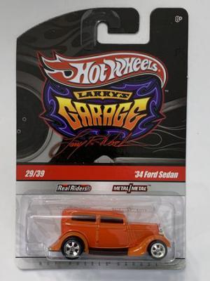 10677-Hot-Wheels-Larry-s-Garage--34-Ford-Sedan