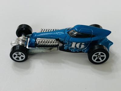 5761