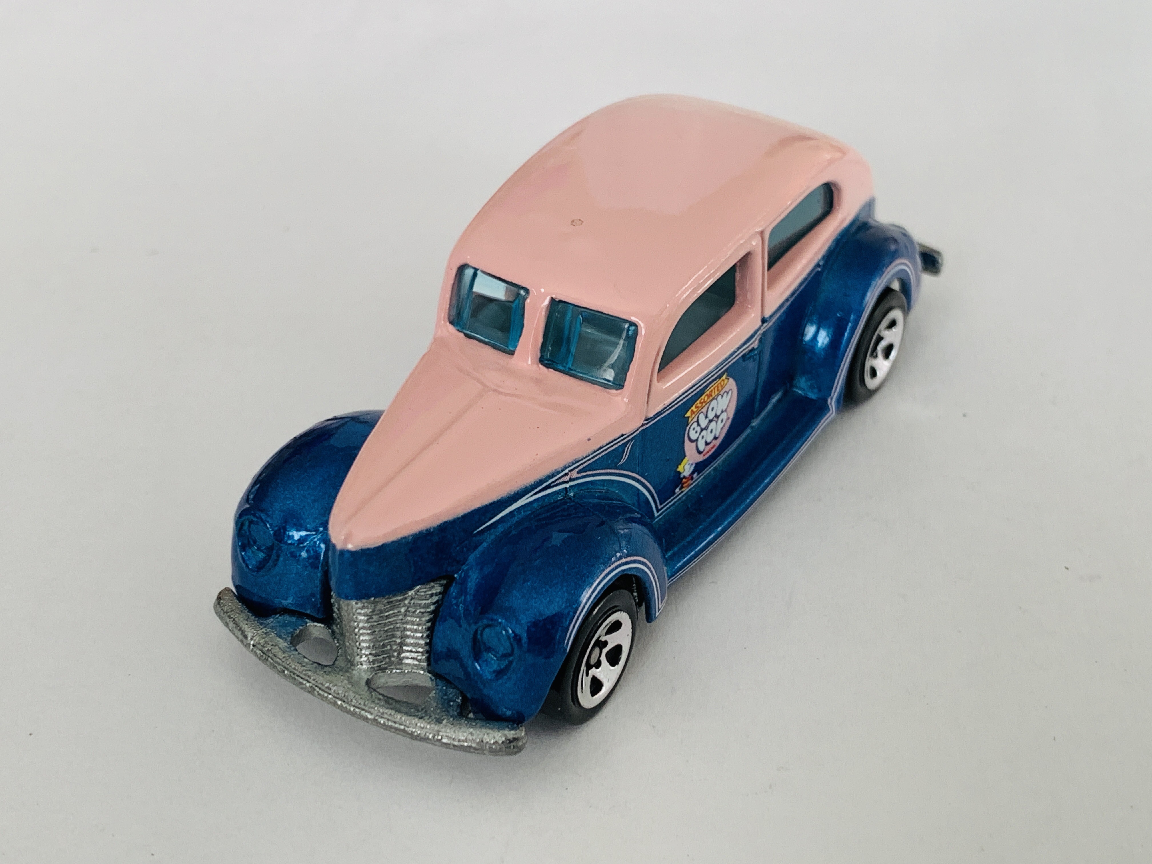 Hot Wheels Delivery Blow Pop Fat Fendered '40