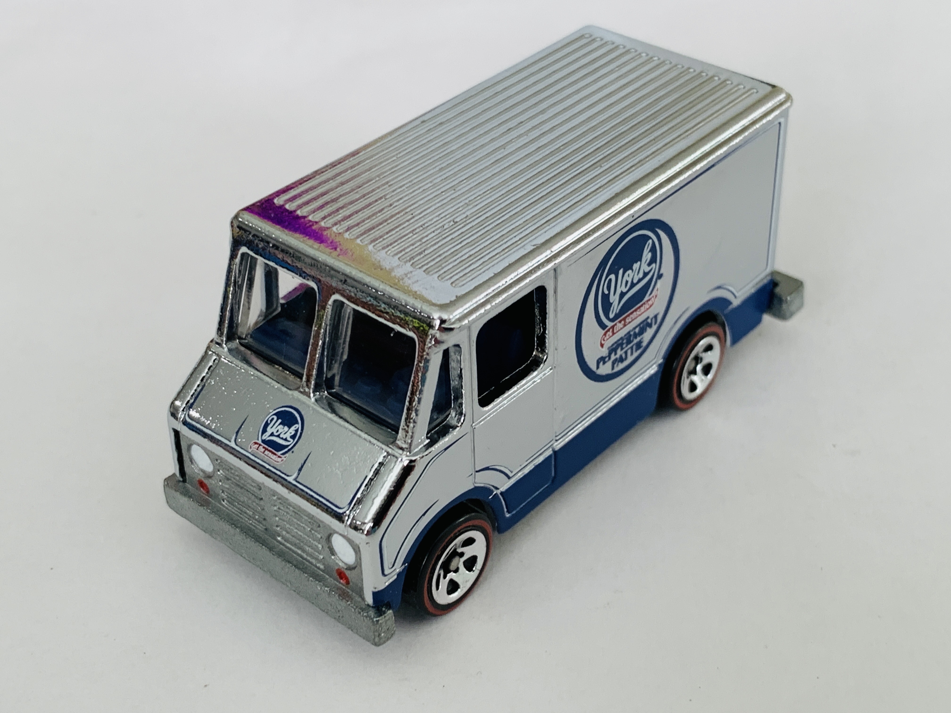 Hot Wheels Delivery York Peppermint Pattie Combat Medic