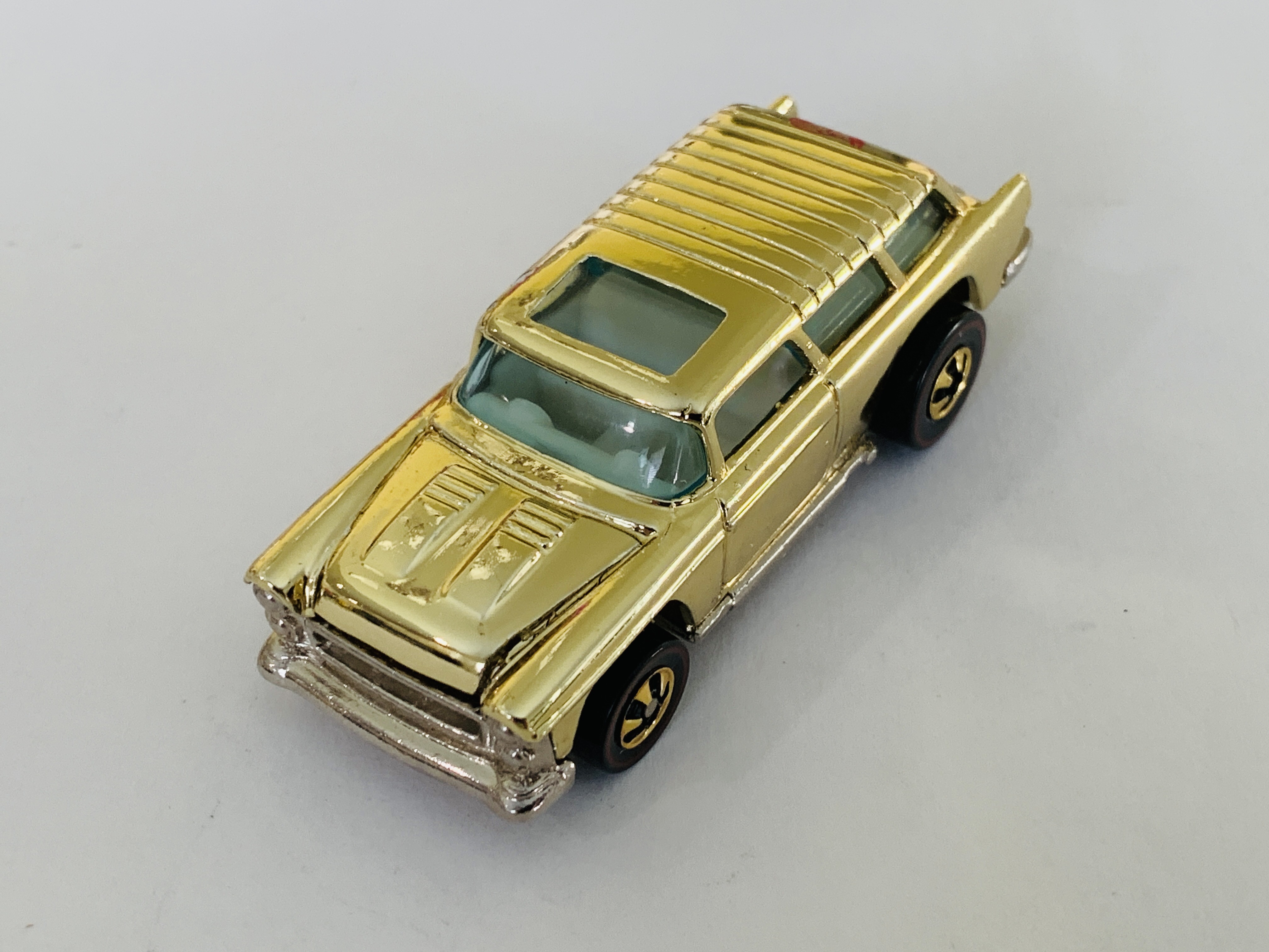 Hot Wheels FAO Schwarz Gold Series Classic Nomad