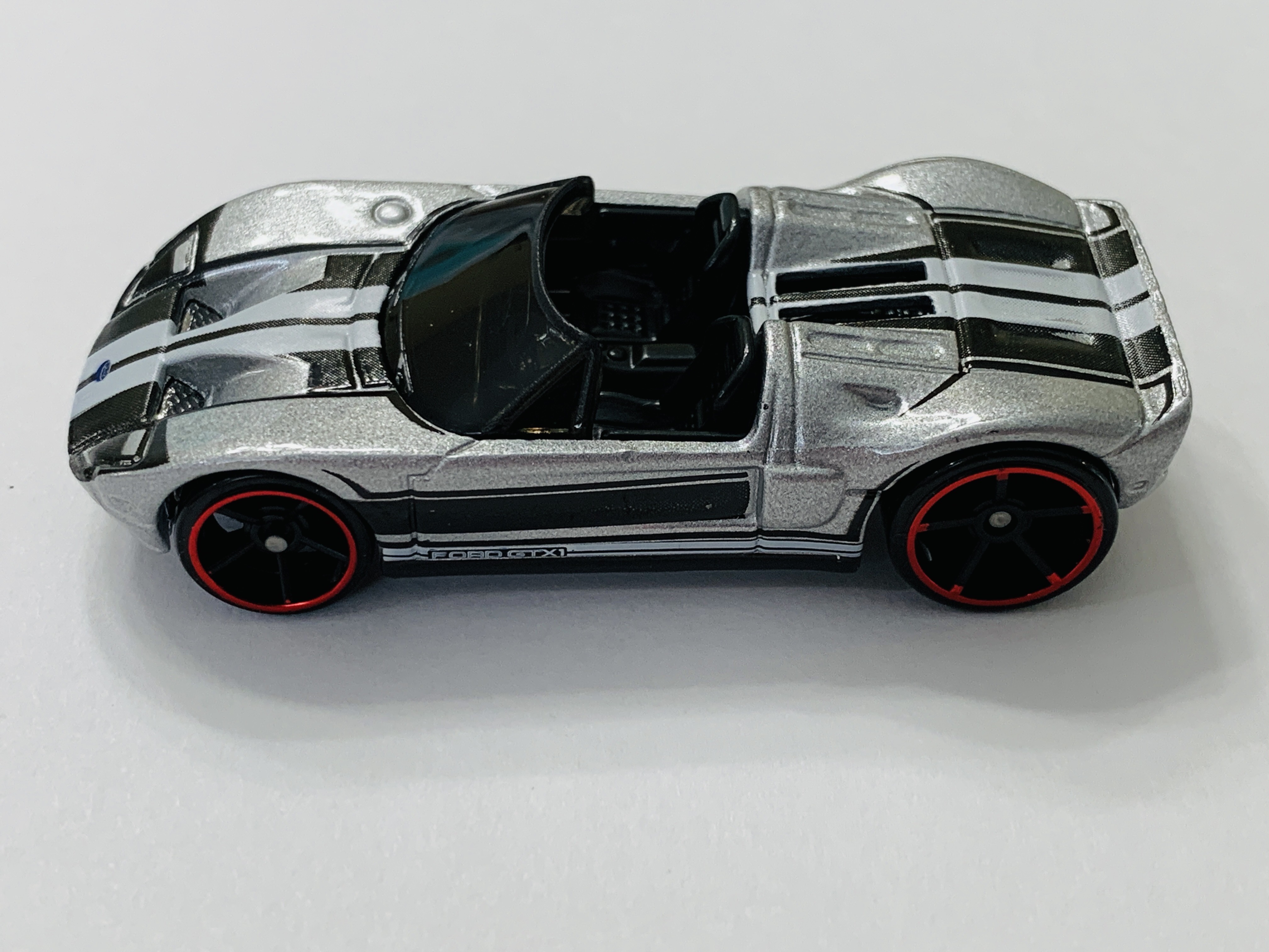 Hot Wheels Ford GTX1 - Silver