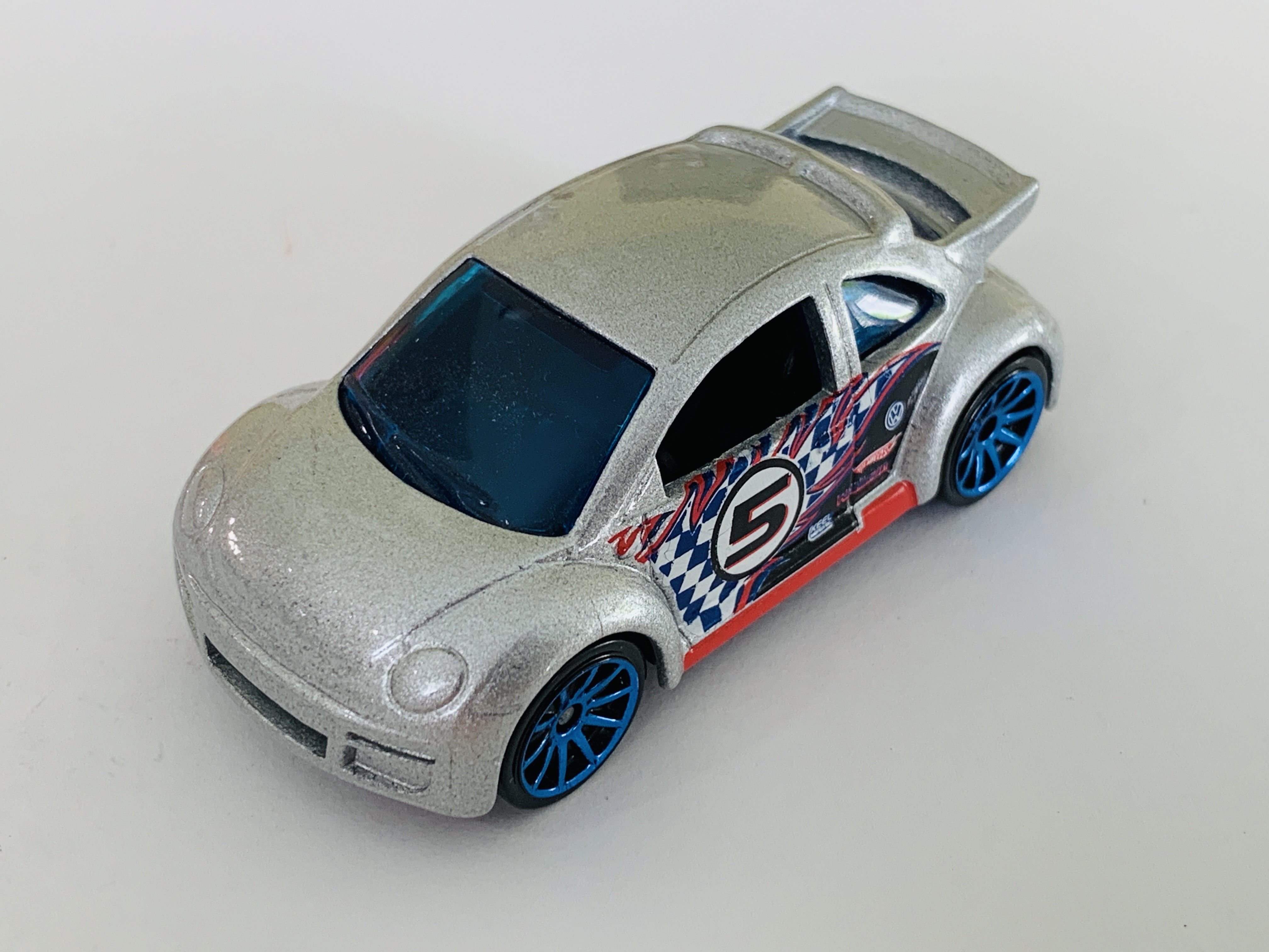 Hot Wheels Volkswagen New Beetle Cup Mystery Car