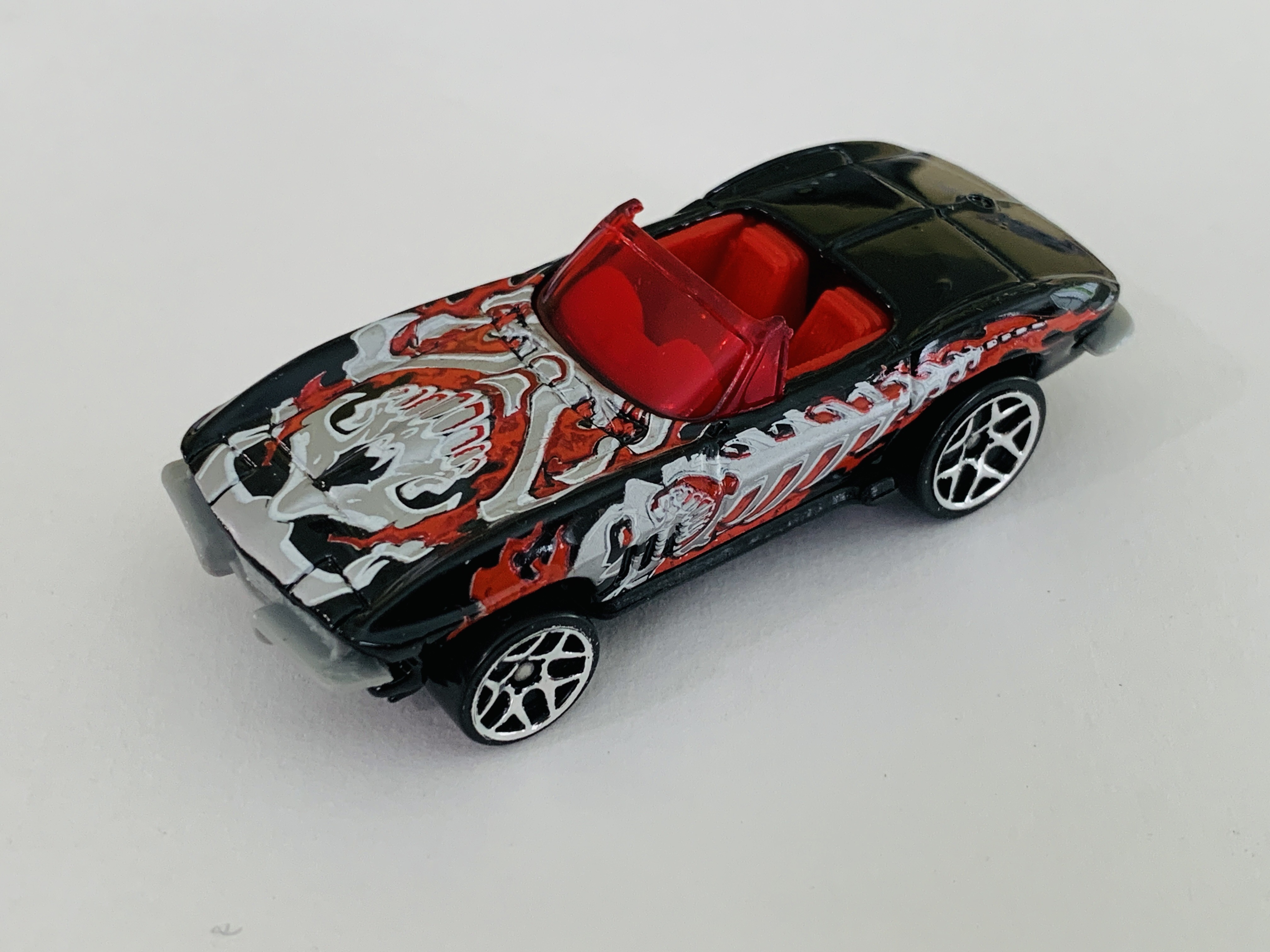 Hot Wheels '65 Corvette