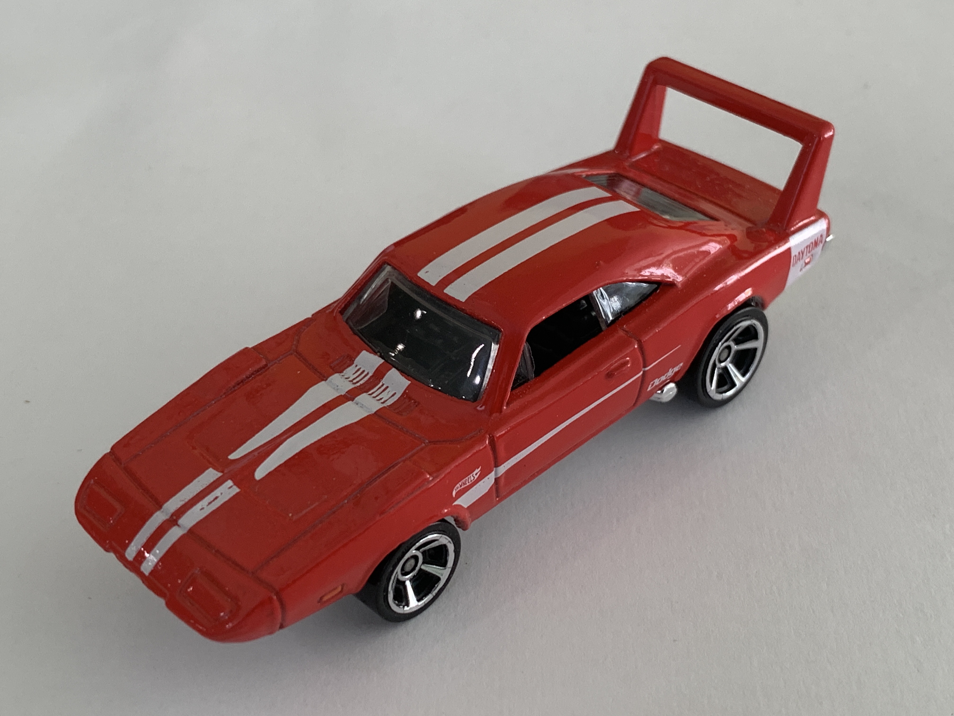 Hot Wheels '69 Dodge Charger Daytona