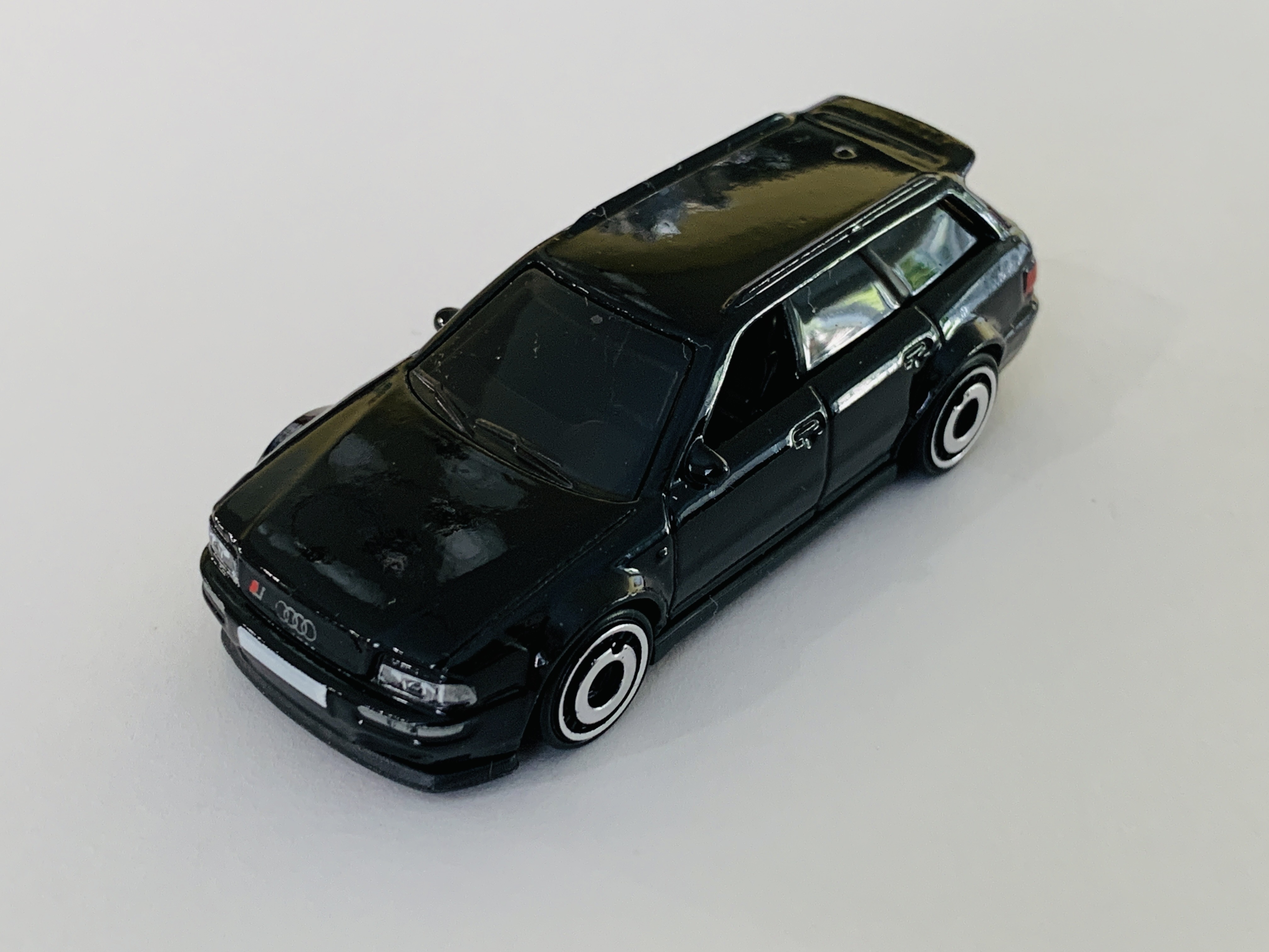 Hot Wheels '94 Audi Avant RS2