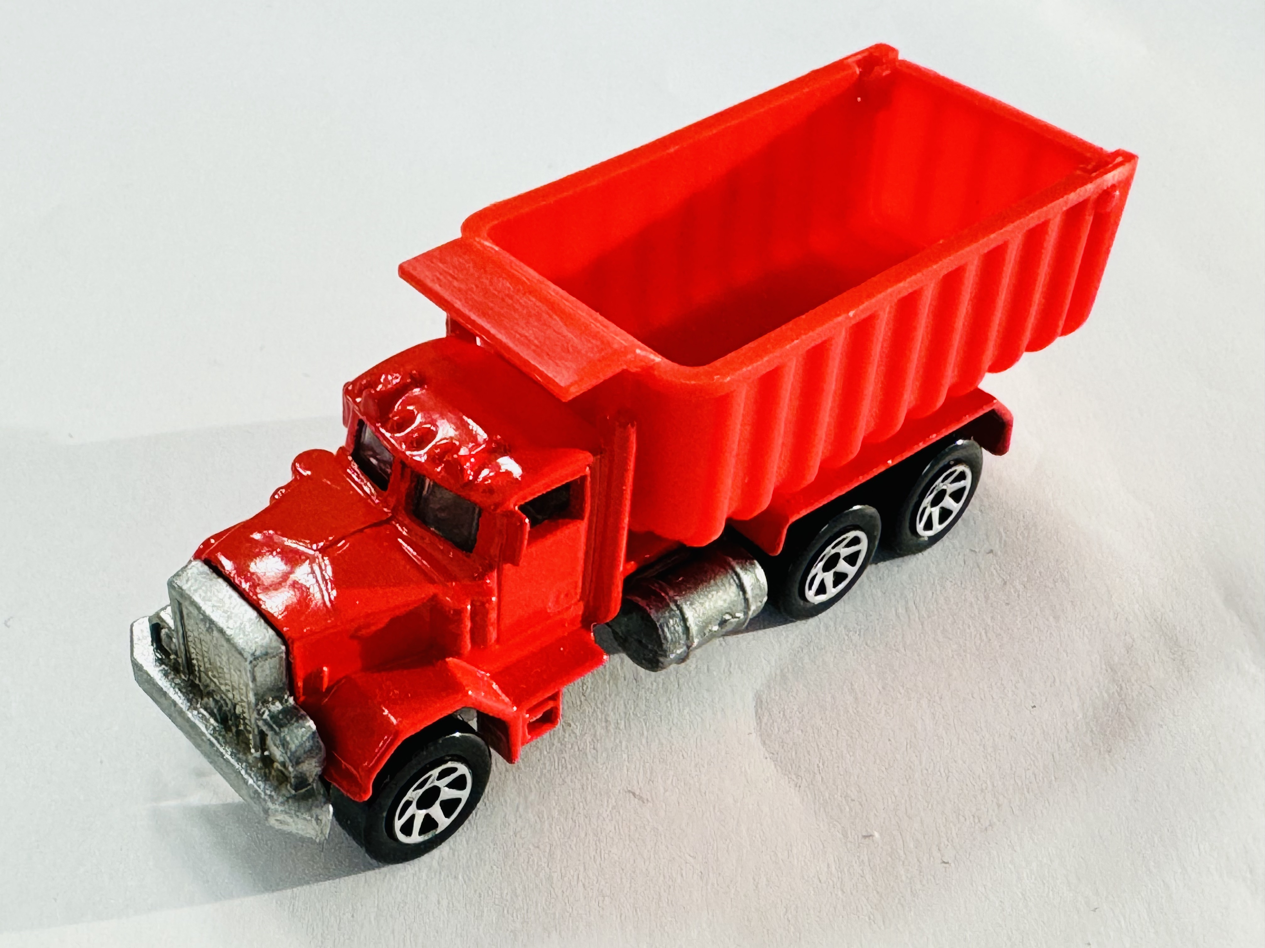 Hot Wheels Peterbilt Dump Truck