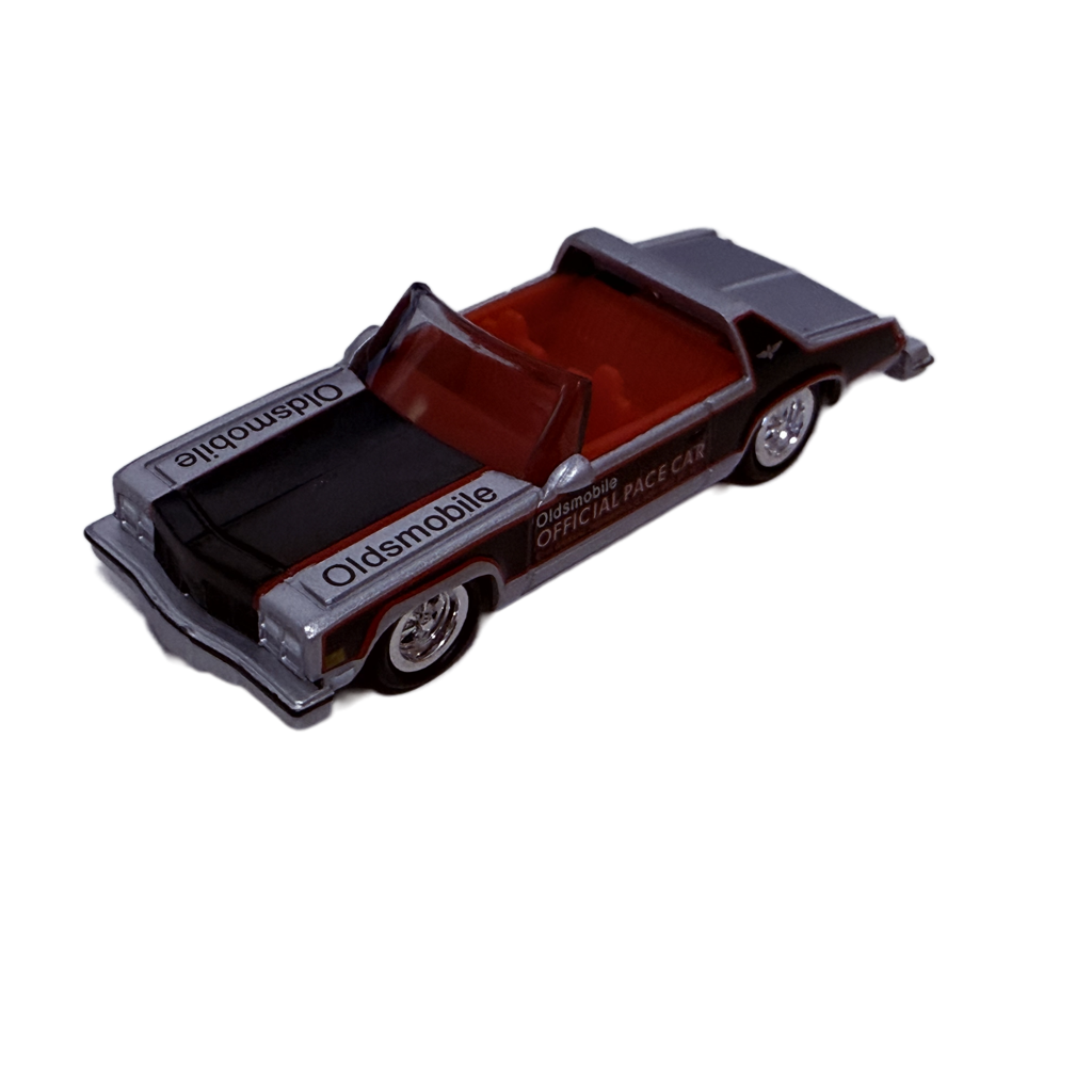 Johnny Lightning 1977 Oldsmobile Delta 88