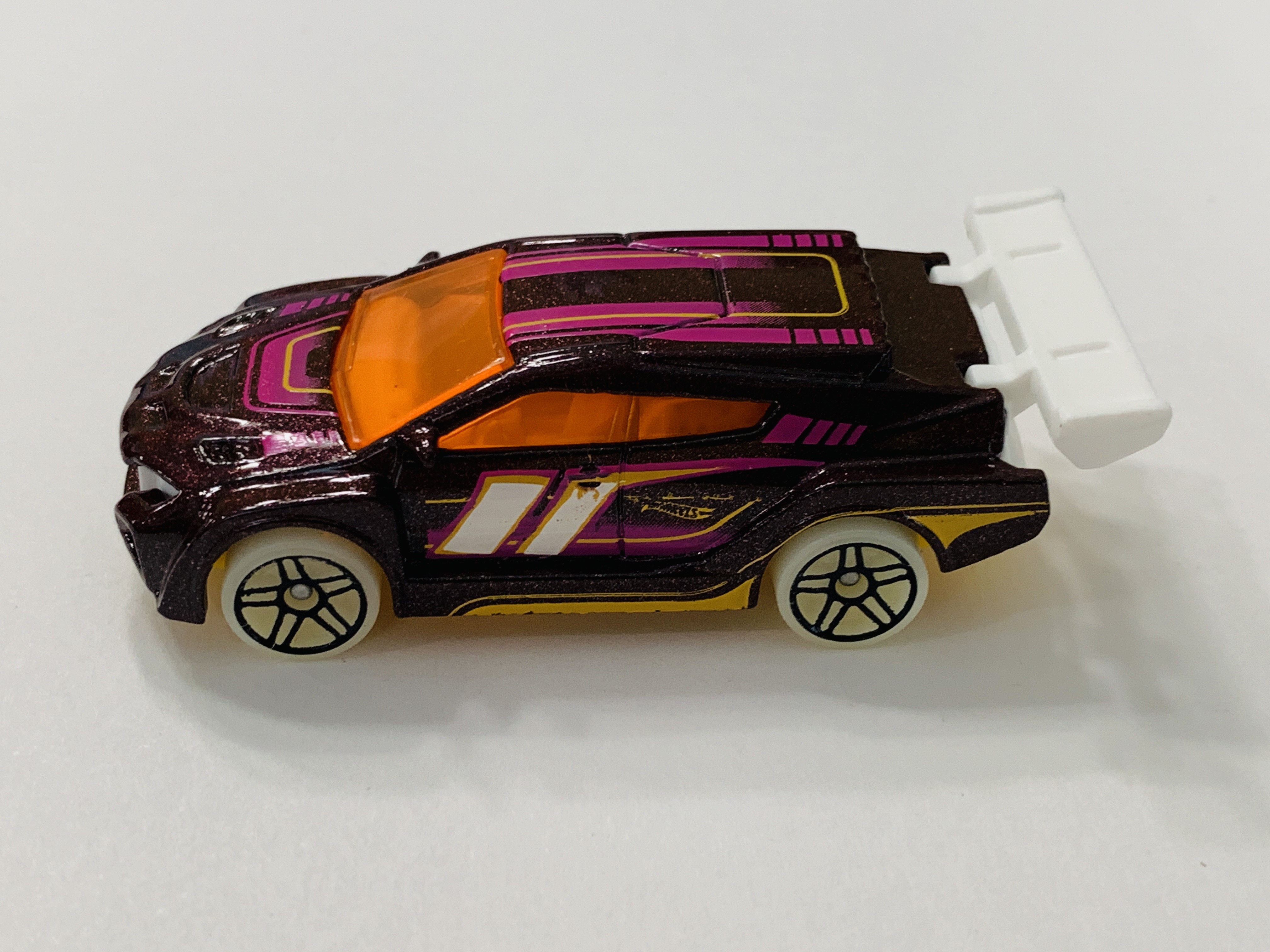 Hot Wheels Loop Coupe