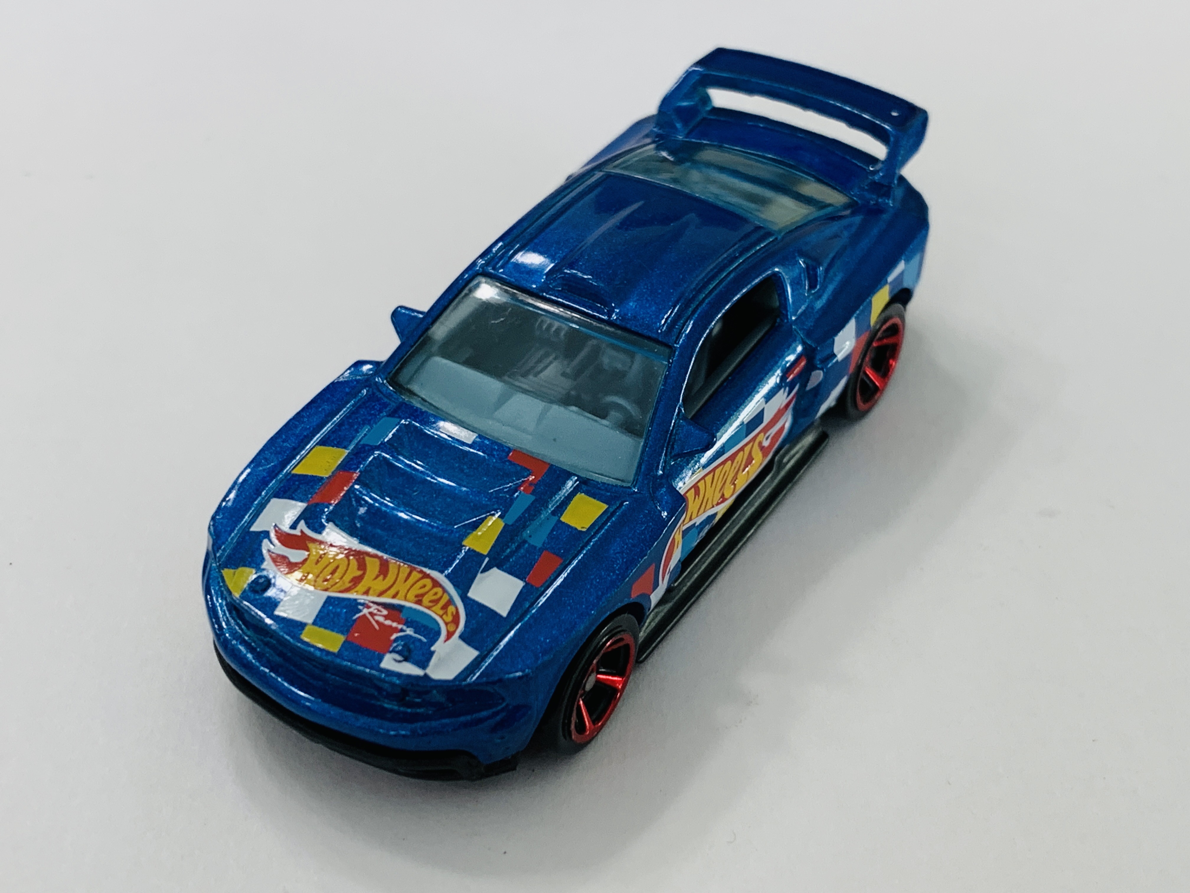 Hot Wheels Custom '12 Ford Mustang