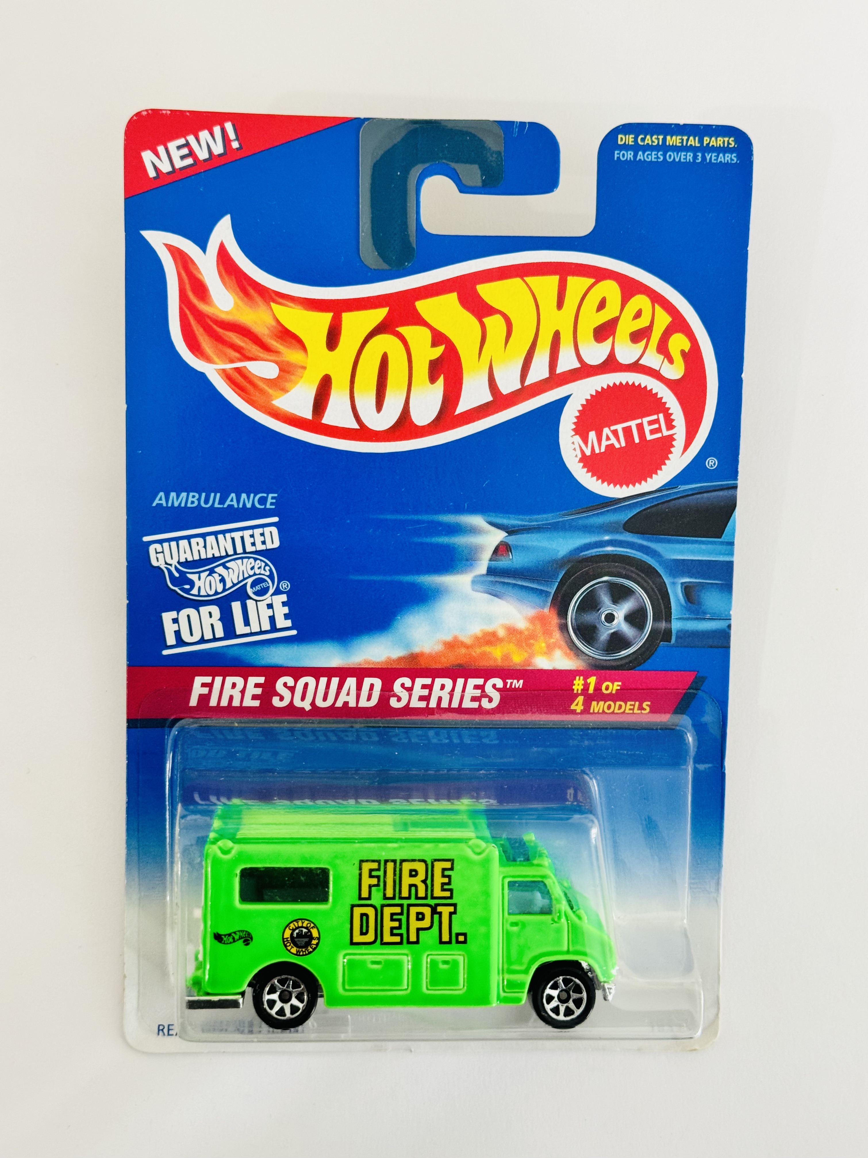 Hot Wheels #424 Fire Squad Series Ambulance