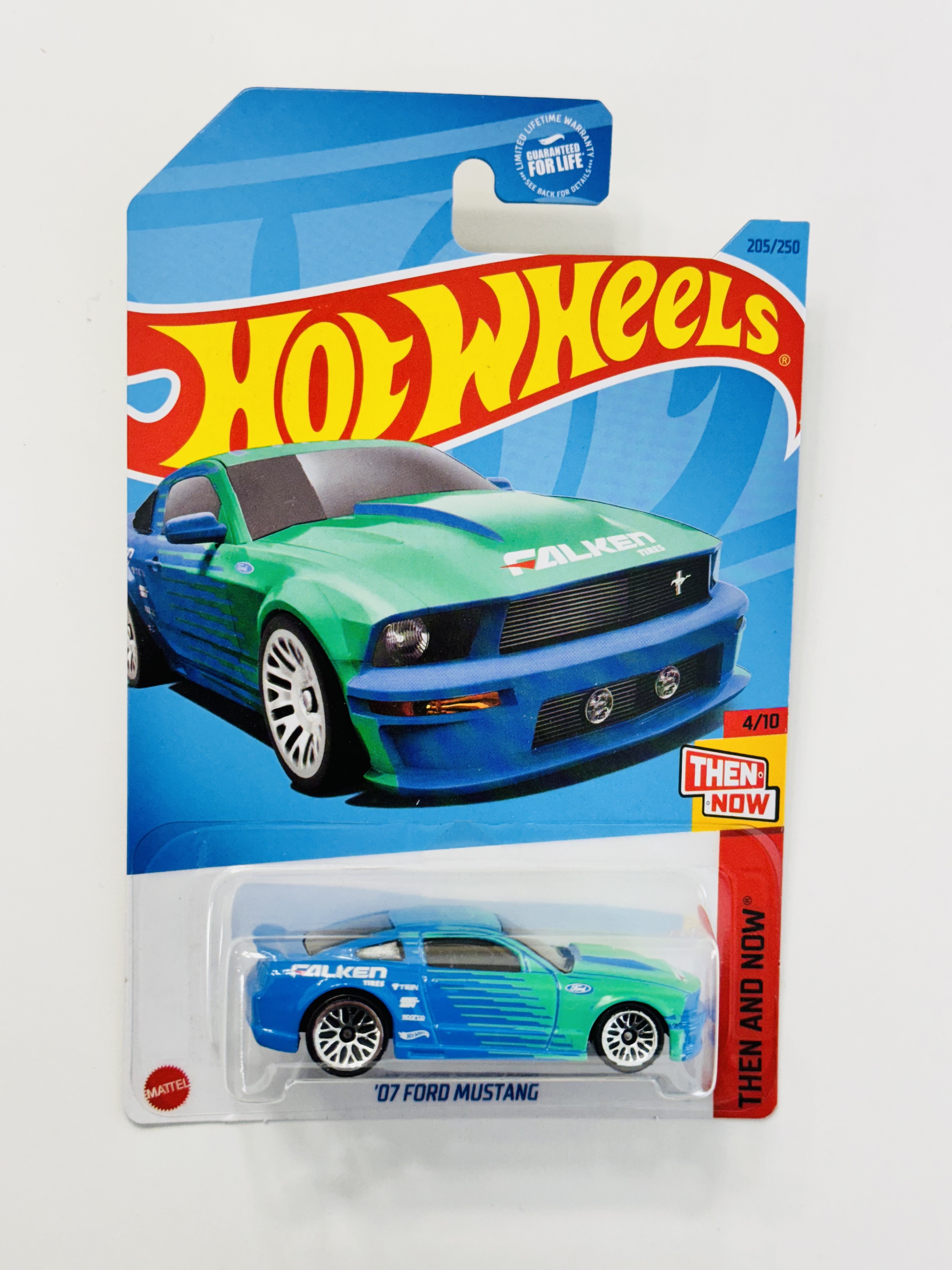 Hot Wheels #205 '07 Ford Mustang