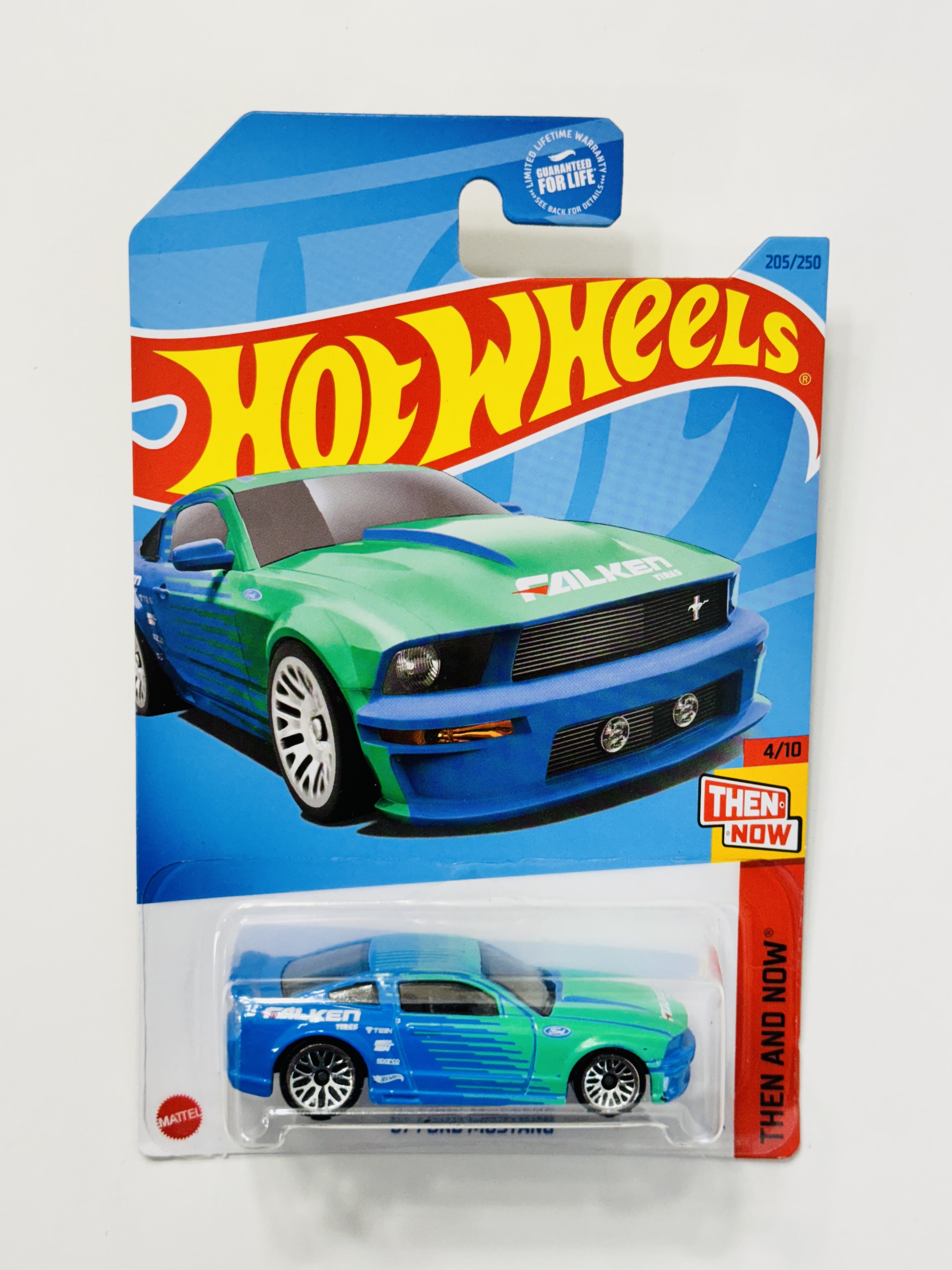 Hot Wheels #205 '07 Ford Mustang