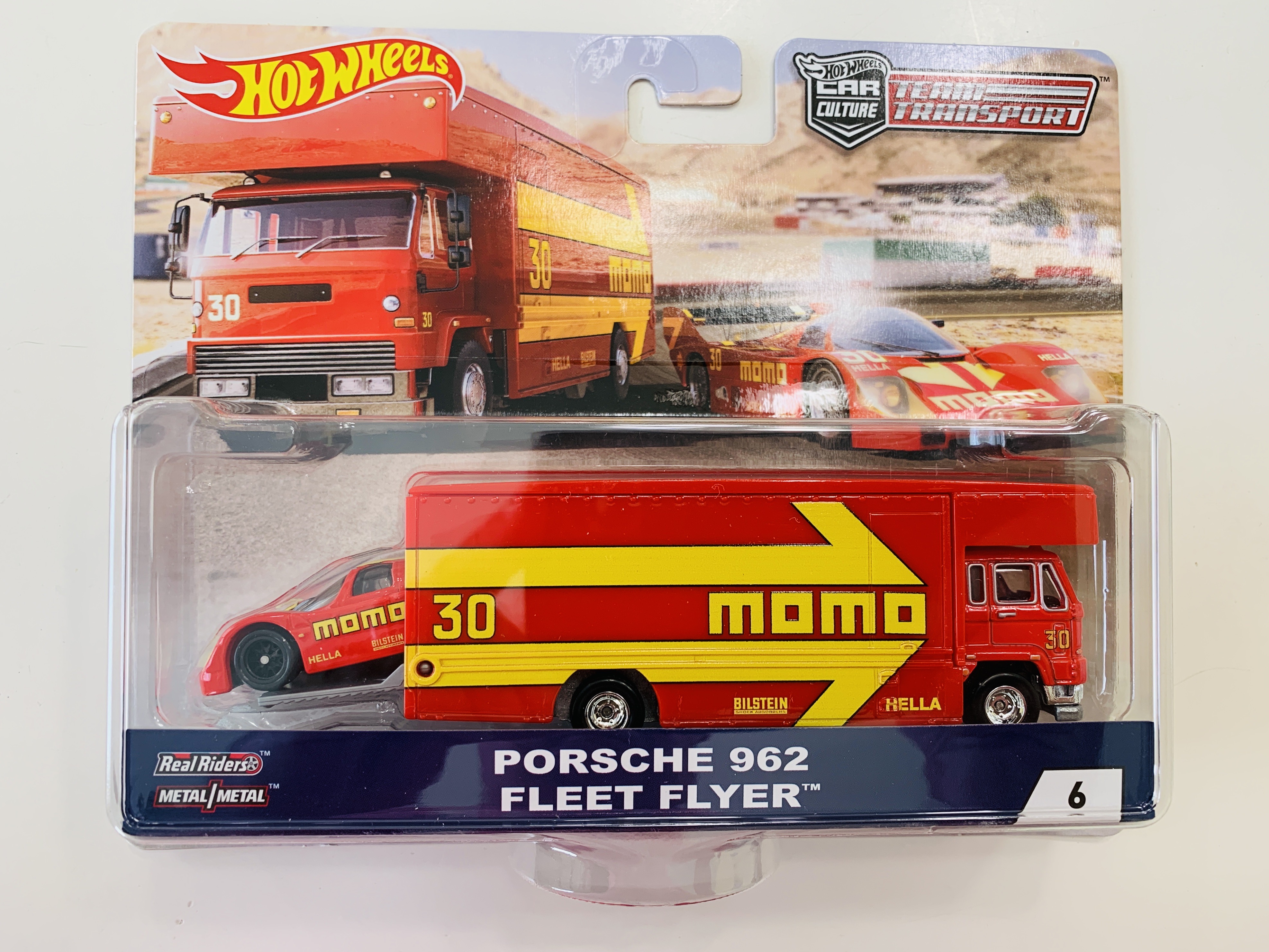 Hot Wheels Premium Team Transport #6 Porsche 962 / Fleet Flyer