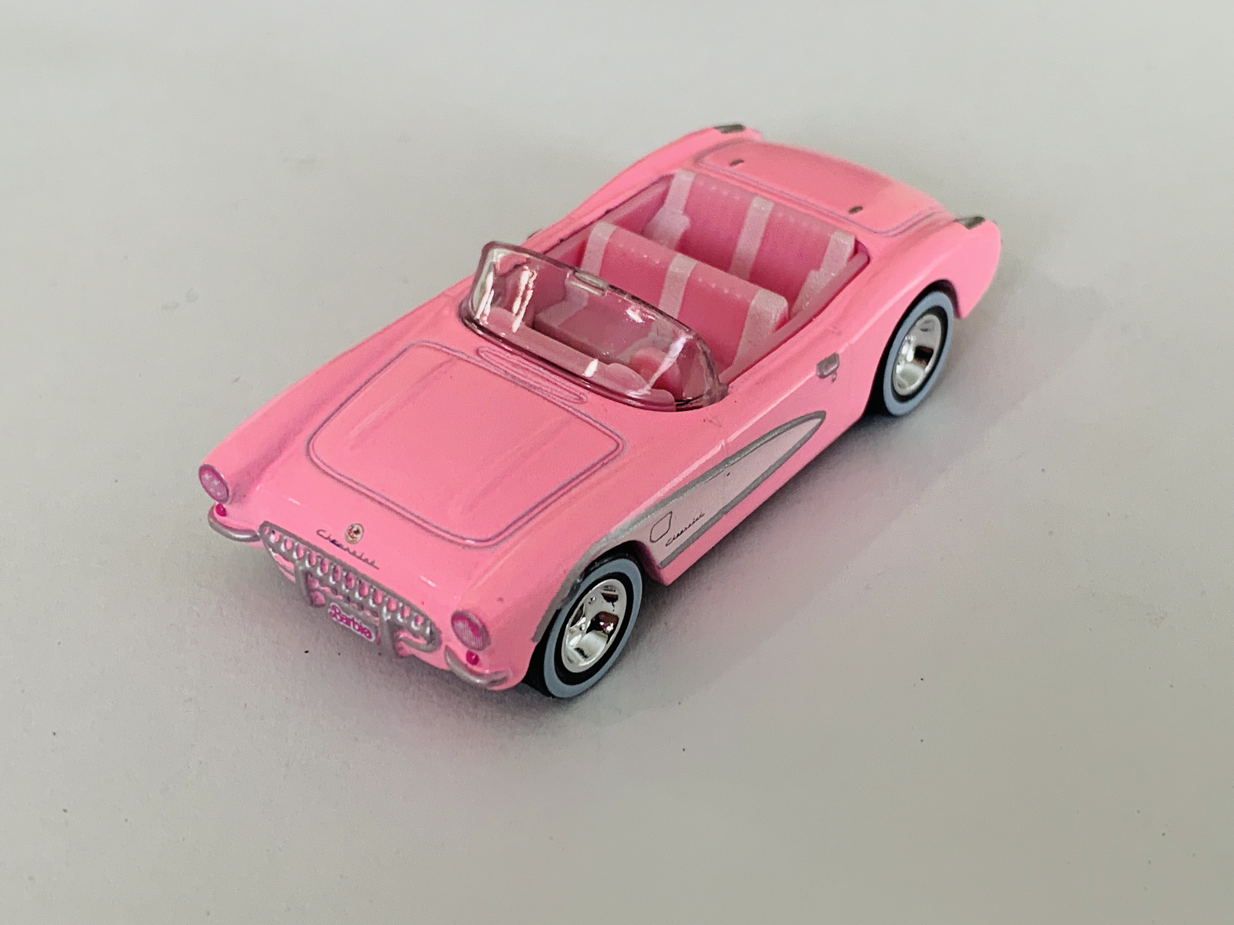 Hot Wheels Barbie The Movie Set Barbie Pink 1956 Corvette