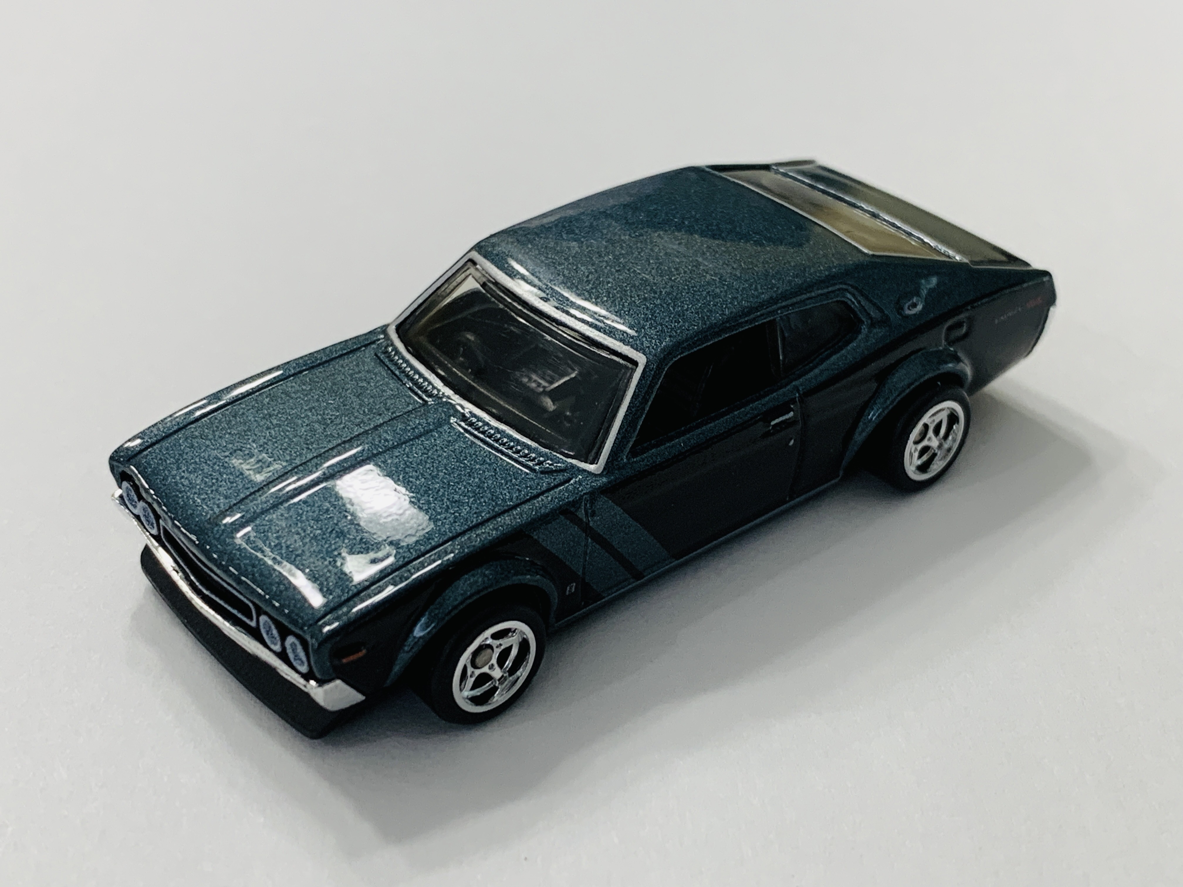 Hot Wheels Premium Boulevard Nissan Laurel 2000 SGX