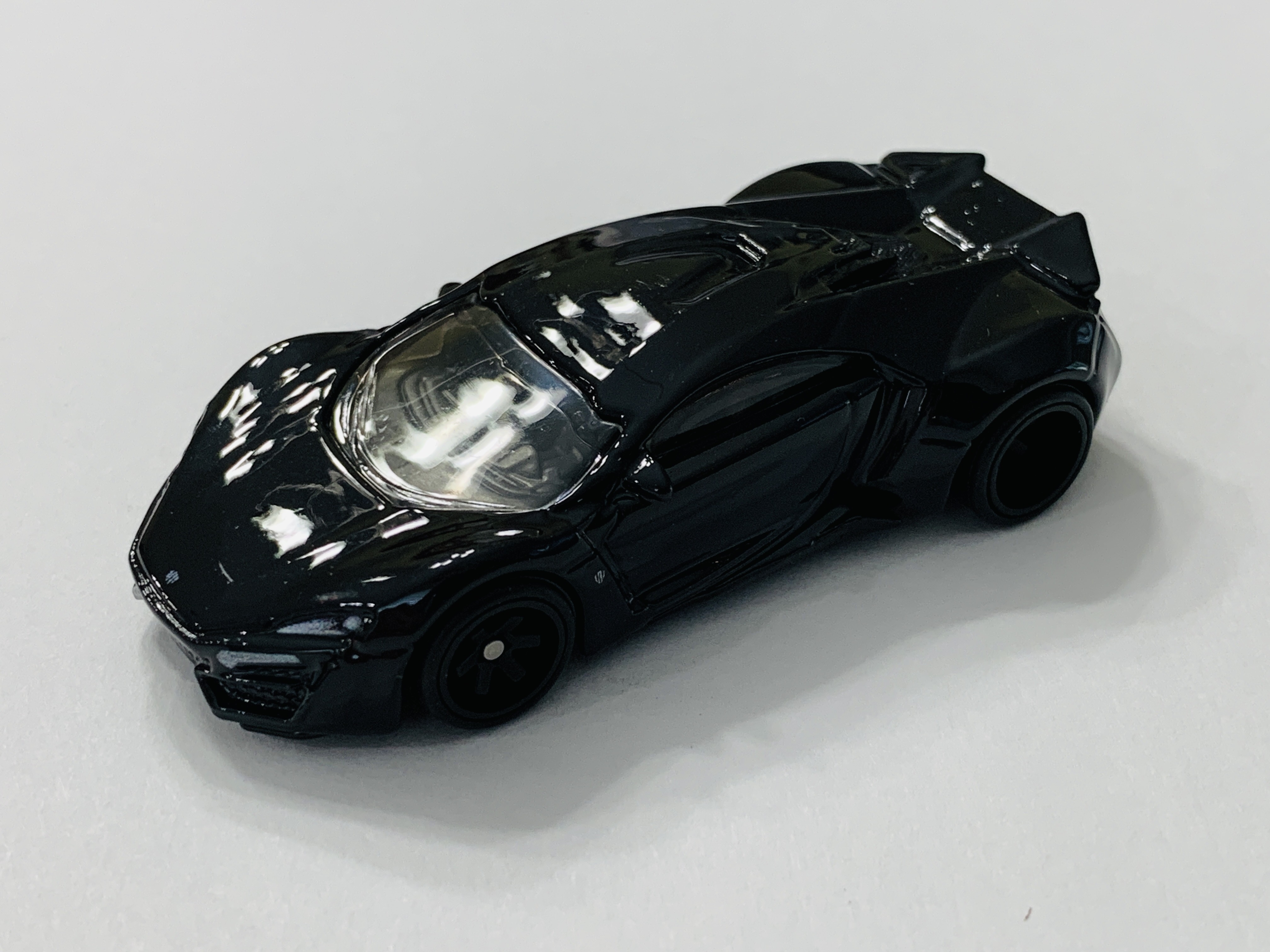 Hot Wheels Premium Boulevard Lykan Hypersport