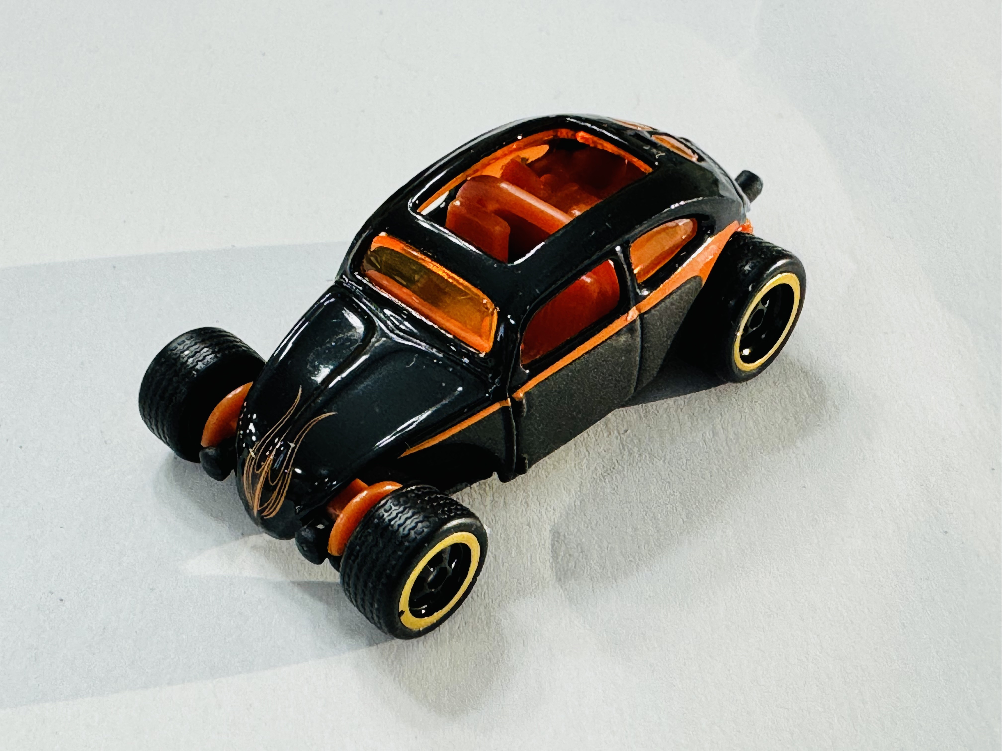 Hot Wheels Exclusive Larry's Garage Custom Volkswagen Beetle Signed Chase