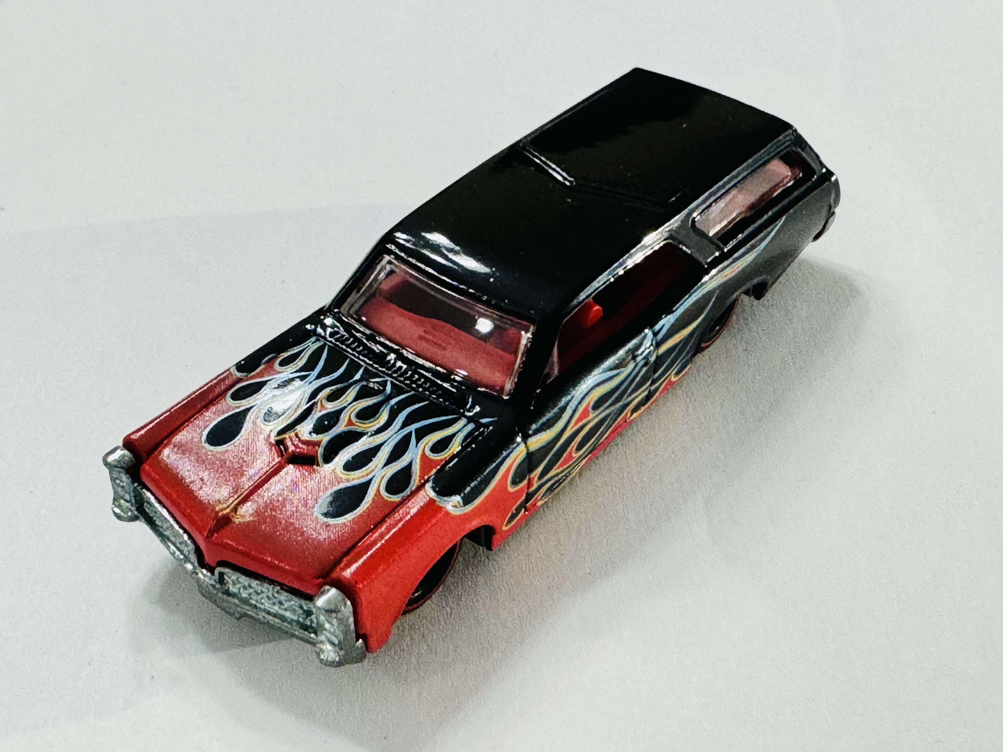 Hot Wheels Exclusive Larry's Garage Custom '66 GTO Wagon Signed Chase
