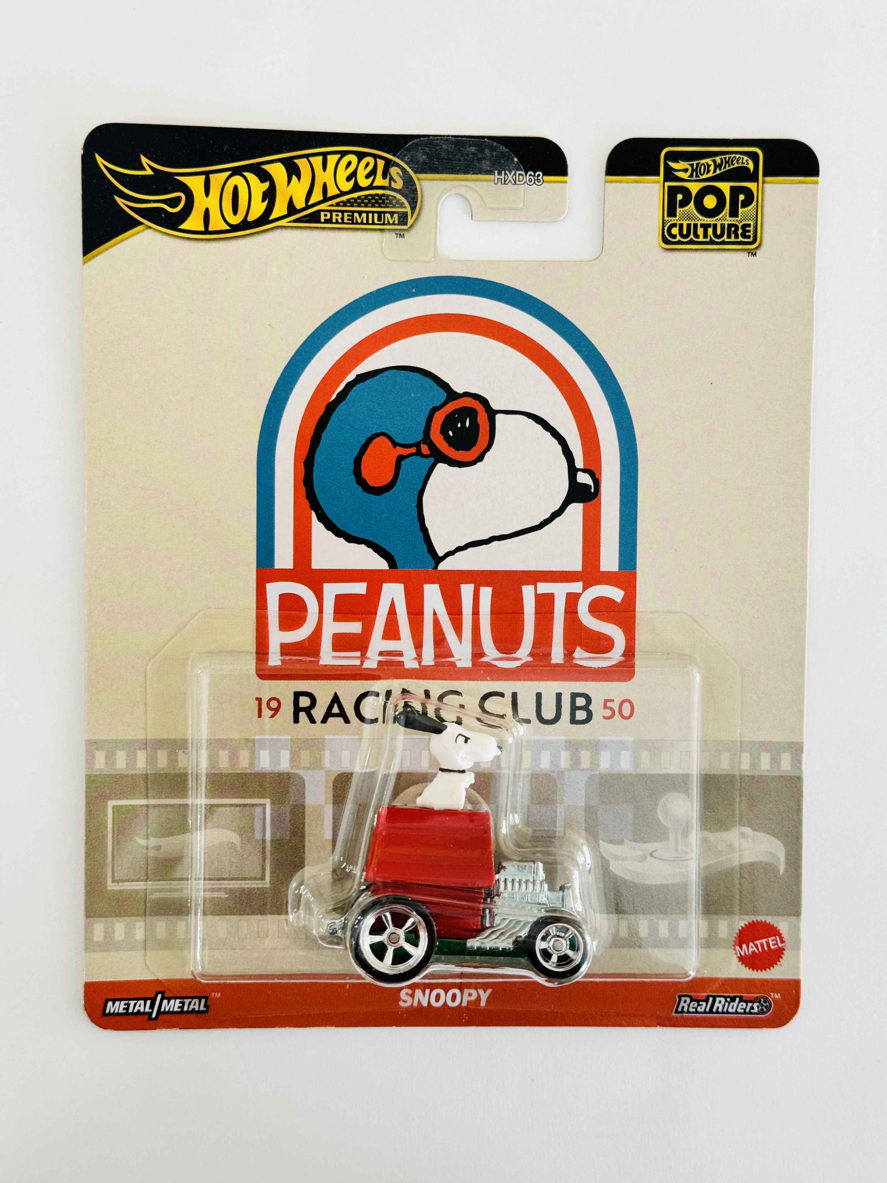 Hot Wheels Premium Peanuts Race Club Snoopy