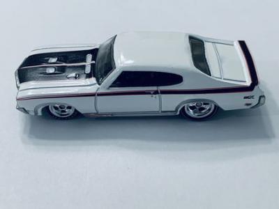 10549-Hot-Wheels-Garage--70-Buick-GSX