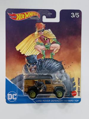 16582-1-Hot-Wheels-Premium-DC-Comics-Batman-Land-Rover-Defender-110-Hardtop