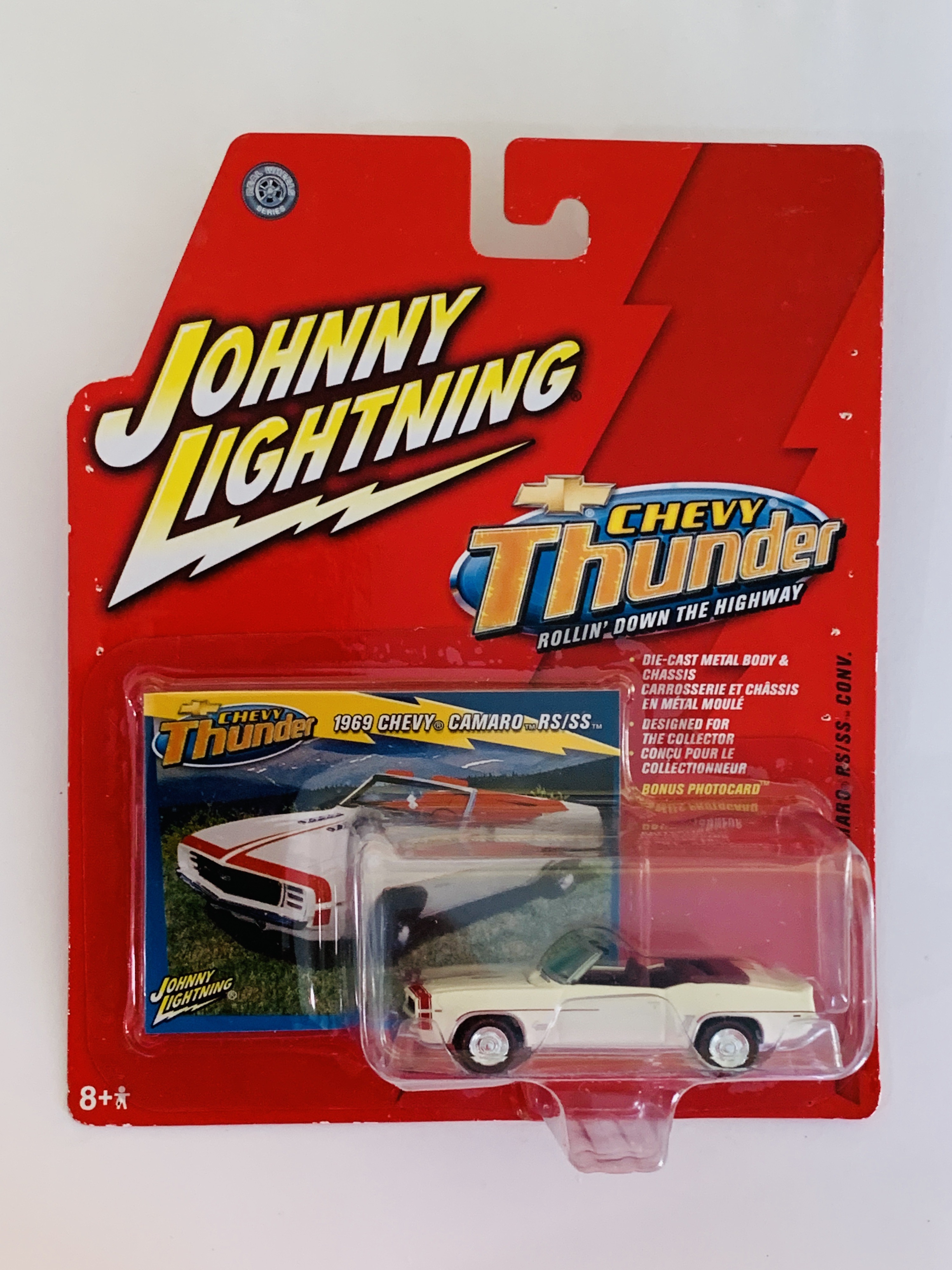 Johnny Lightning Chevy Thunder 1969 Chevy Camaro RS/SS Convertible