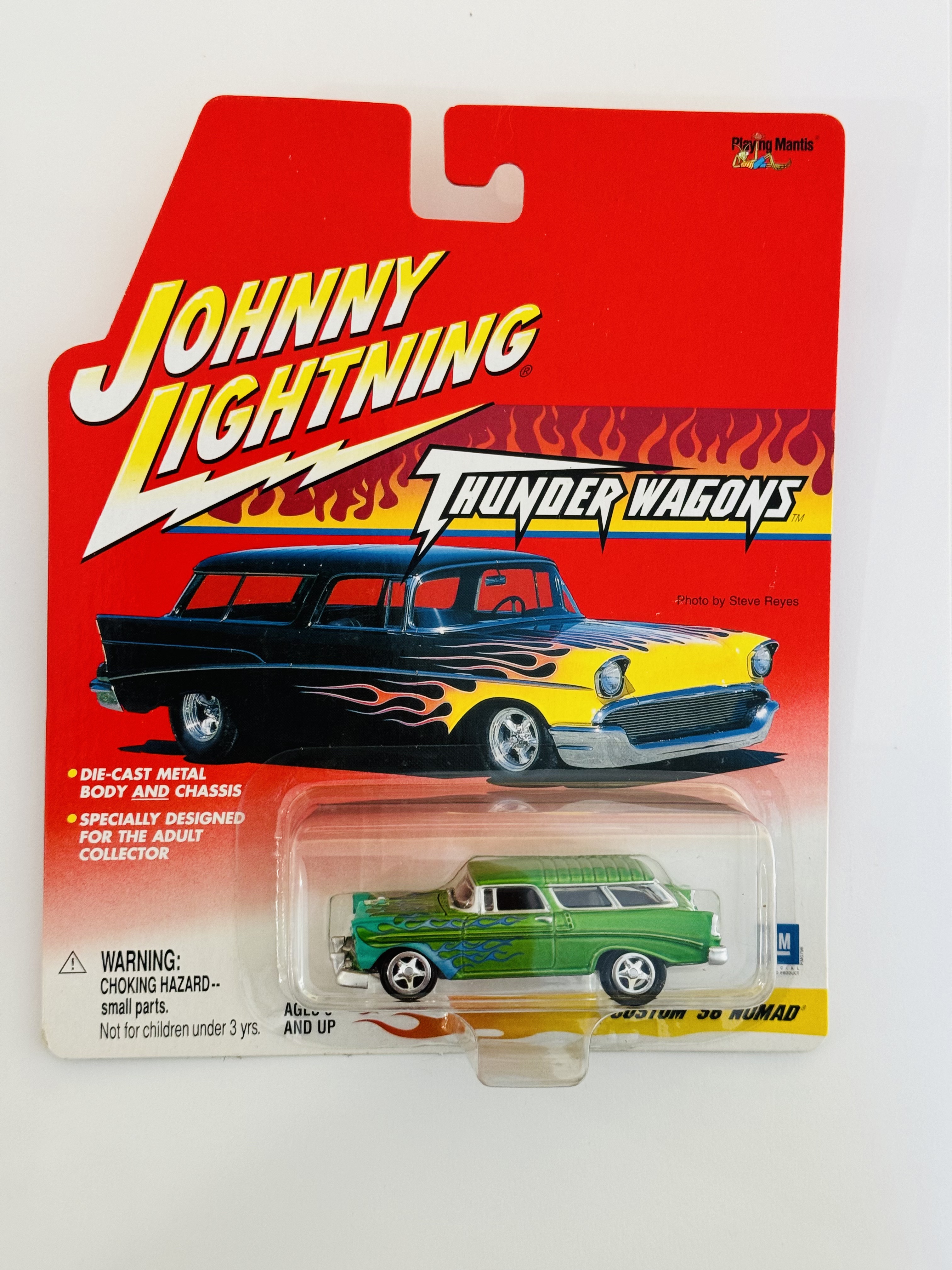 Johnny Lightning Thunder Wagons Custom '56 Nomad