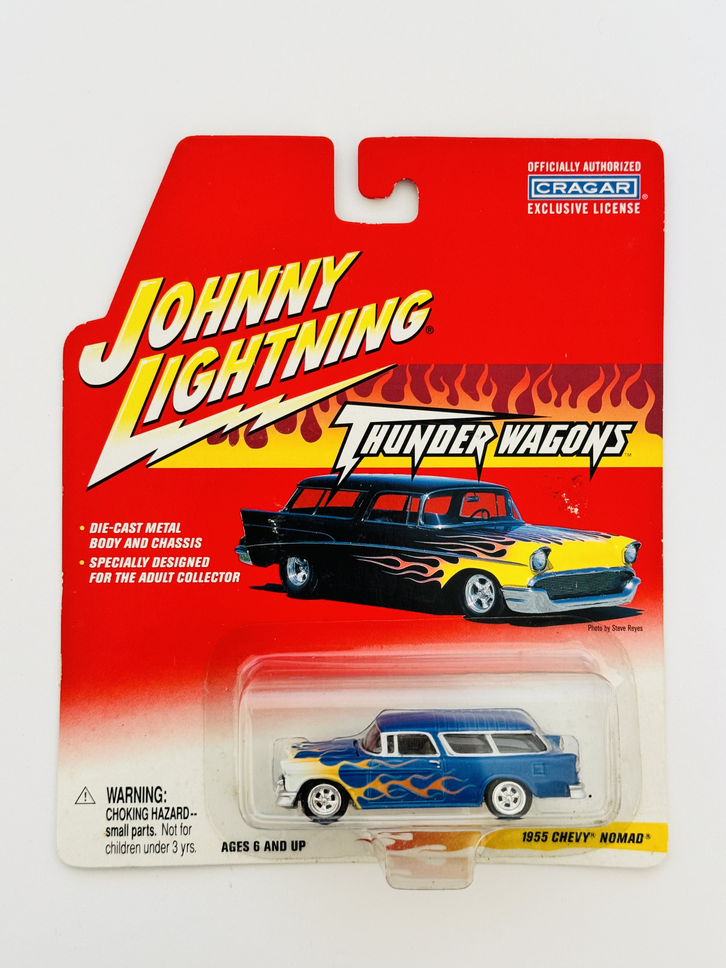 Johnny Lightning Thunder Wagons 1955 Chevy Nomad