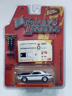 16897-Johnny-Lightning-Racing-Legends-Schumacher-Dodge-Challenger