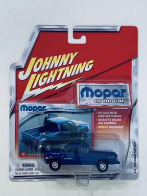 9185-Johnny-Lightning-Mopar-1998-Dodge-Ram-2500