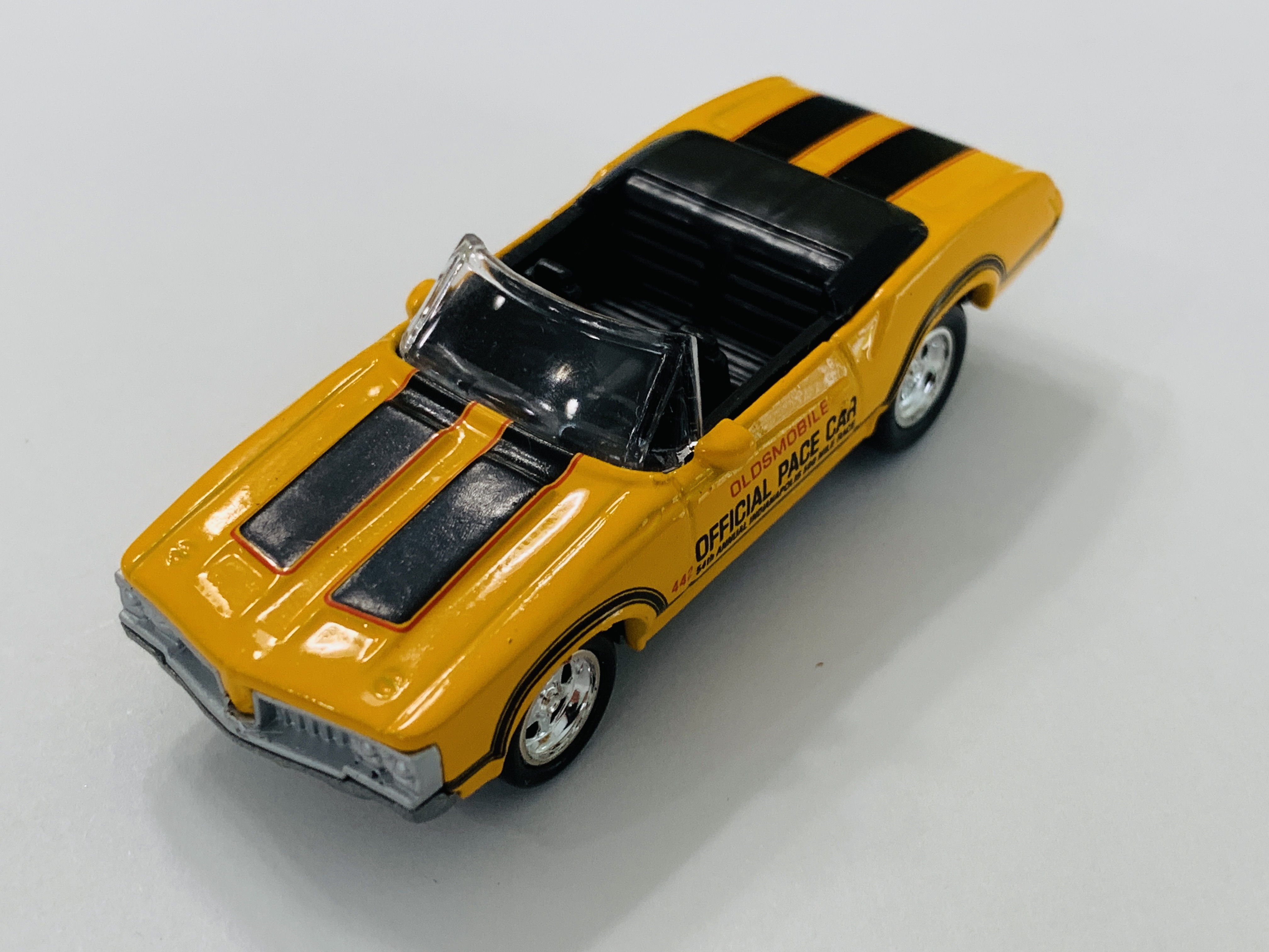 Johnny lightning 1970 indy 500 olds 442 pace car