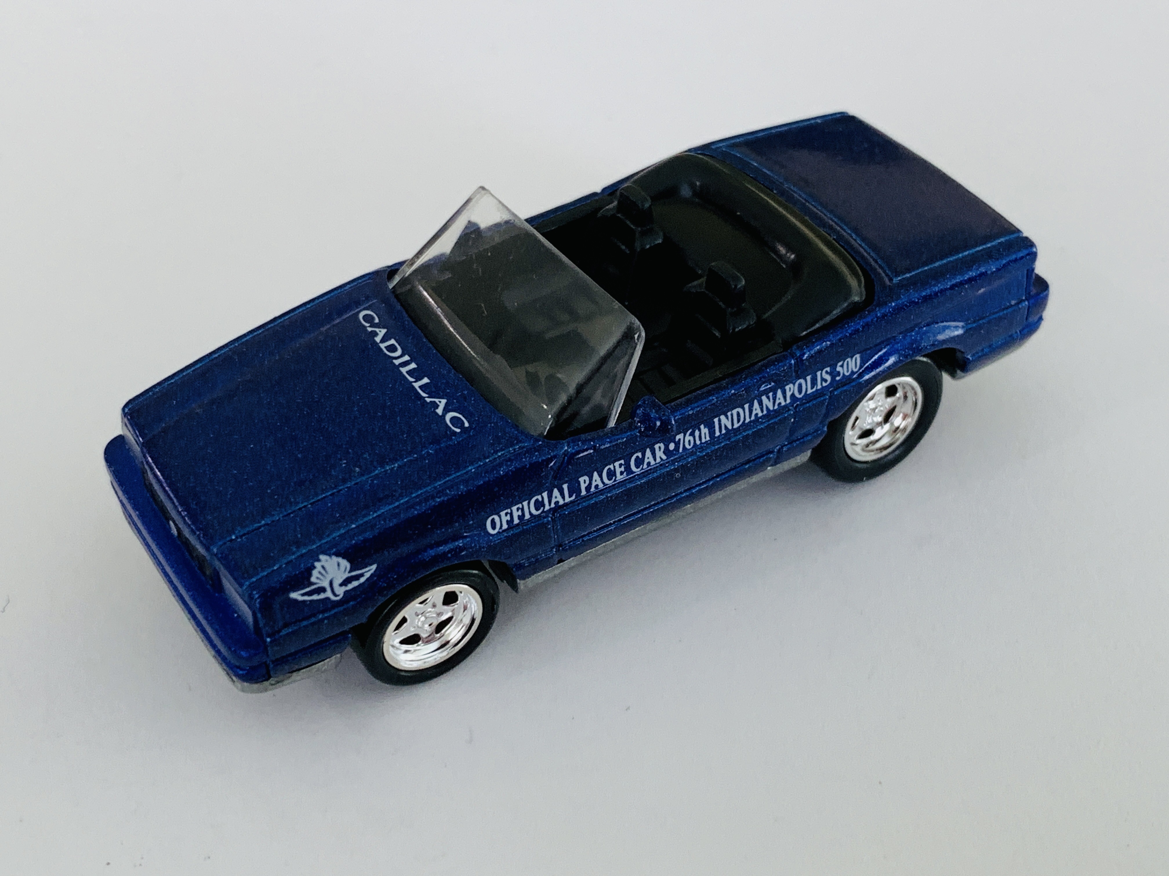 Johnny Lightning 1992 Cadillac Allante Indy Pace Car