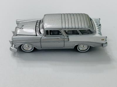 204L-16943-Johnny-Lightning-1956-Chevrolet-Nomad