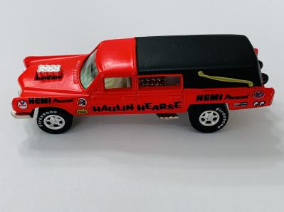 204L-16944-Johnny-Lightning-Haulin--Hearse