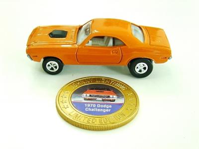 9750-Johnny-Lightning-1970-Dodge-Challenger