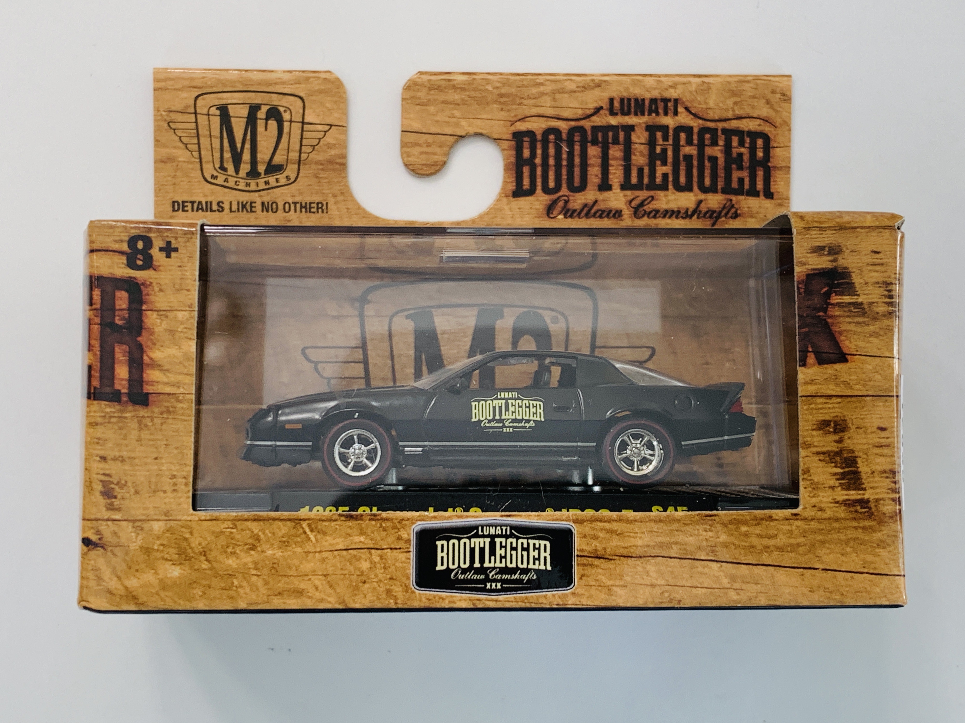M2 Machines Bootlegger 1985 Chevrolet Camaro IROC-Z S45
