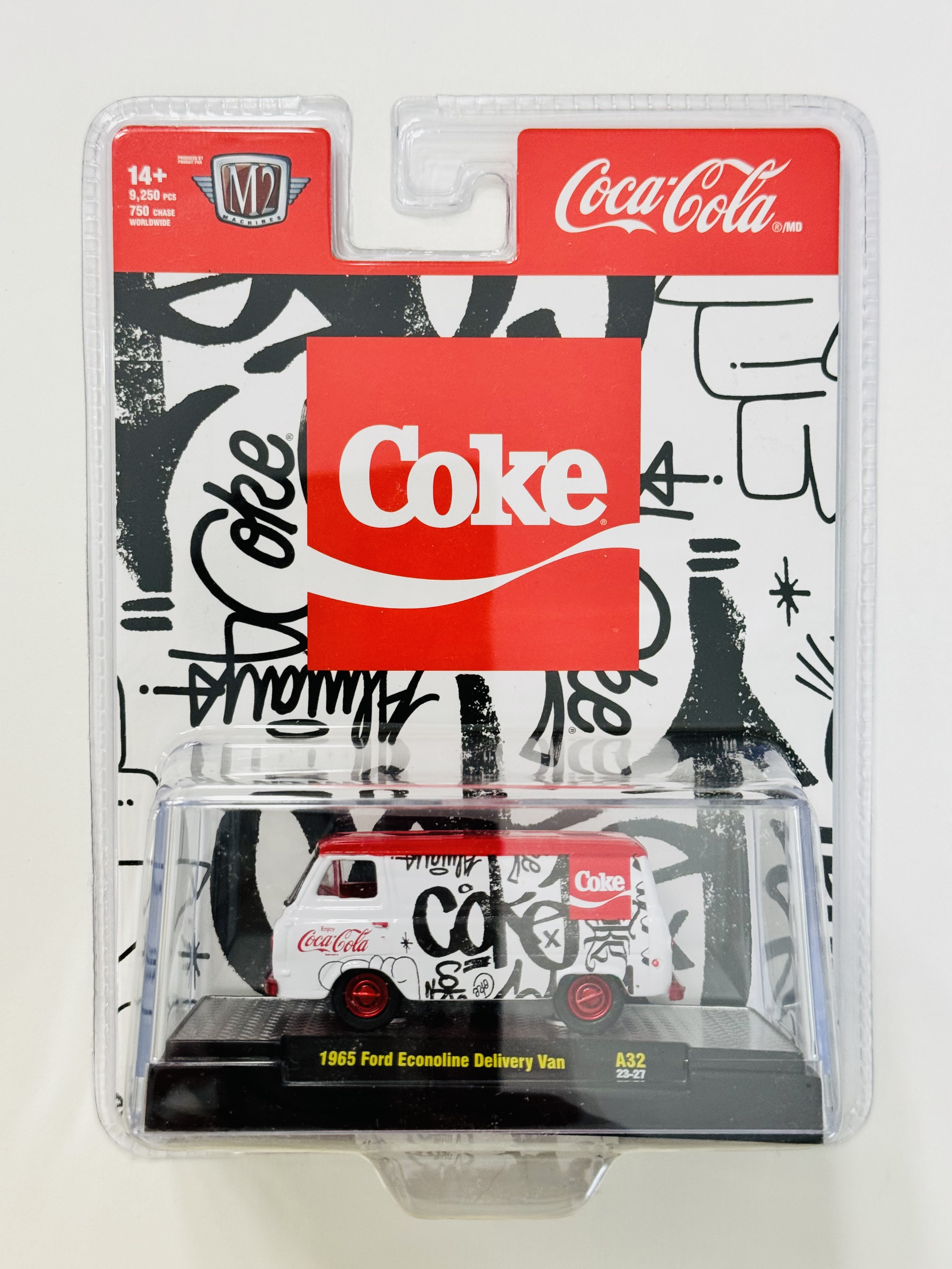 M2 Machines Coca-Cola 1965 Ford Econoline Delivery Van Chase A32