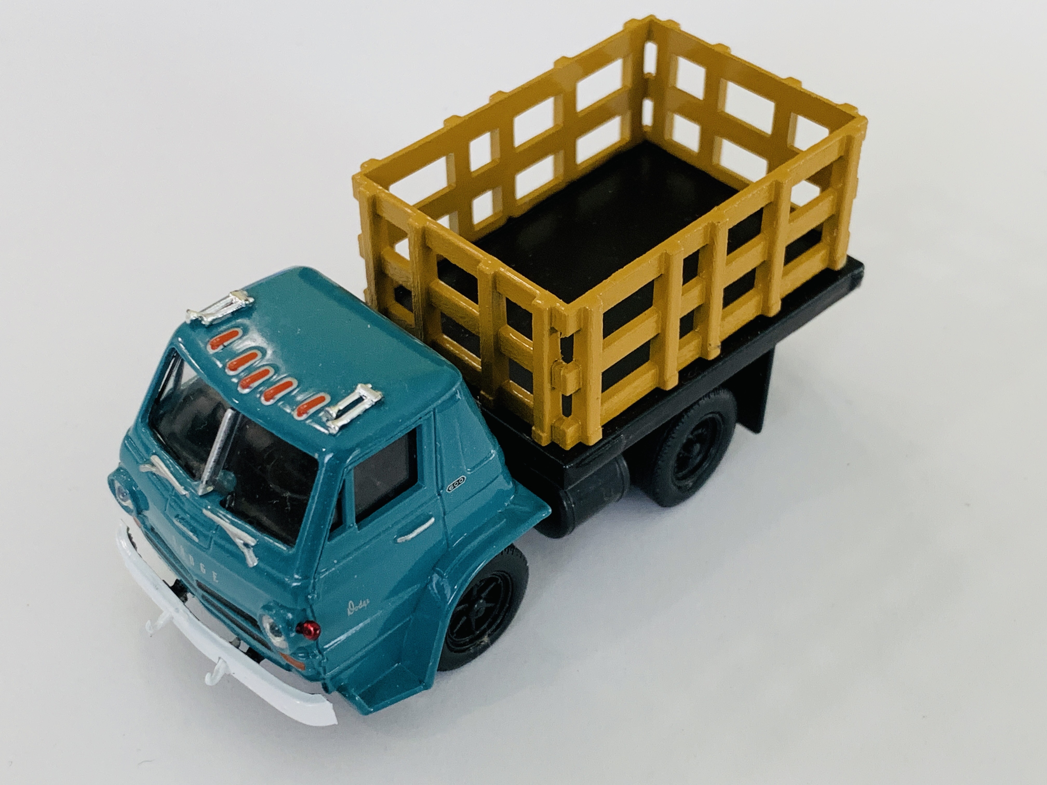 M2 Machines 1966 Dodge L600 Stakebed Truck