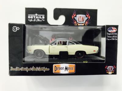 1243-M2-Machines-Detroit-Muscle-1969-Plymouth-Road-Runner-440-6-Pack