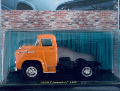 M2 Machines Auto-Trucks 1958 Chevolet LCF-Orange 1
